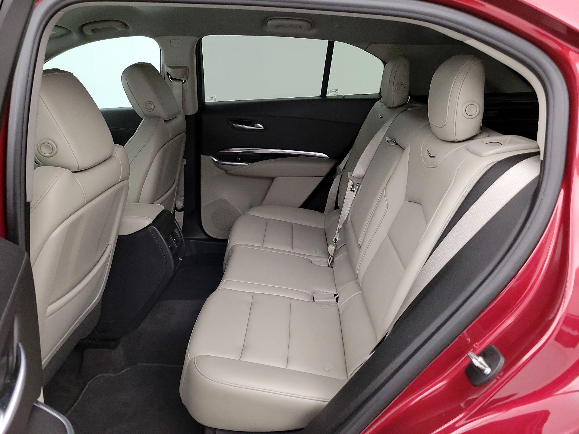 Thumbnail: 2019 Cadillac XT4 - 19