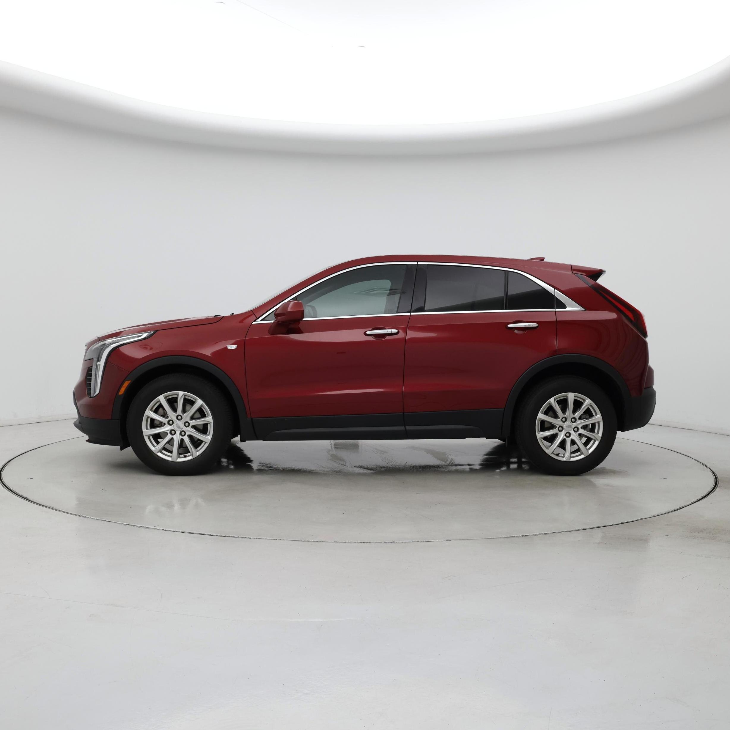 Thumbnail: 2019 Cadillac XT4 - 3
