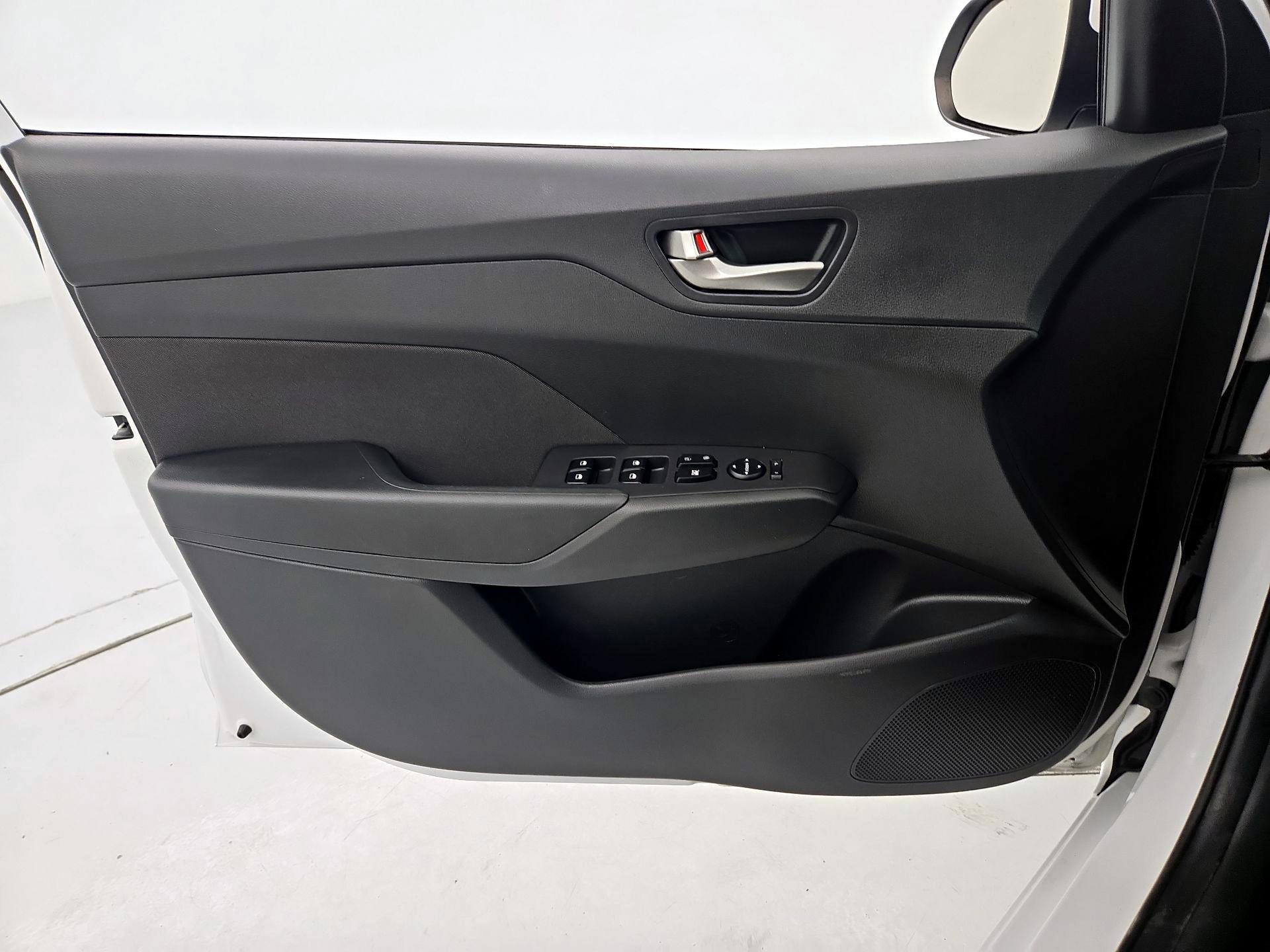 Thumbnail: 2021 Hyundai Accent - 12