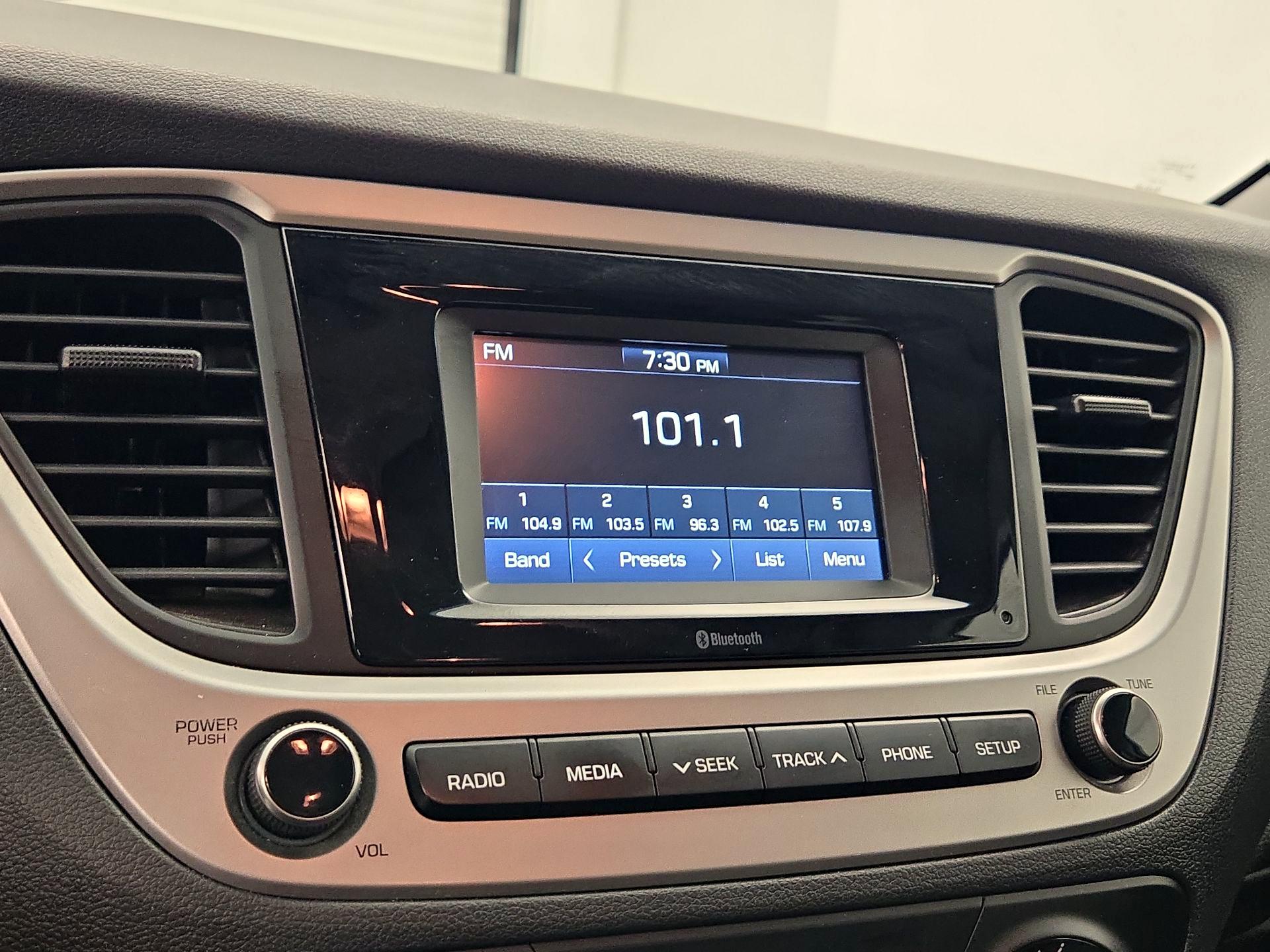 Thumbnail: 2021 Hyundai Accent - 15