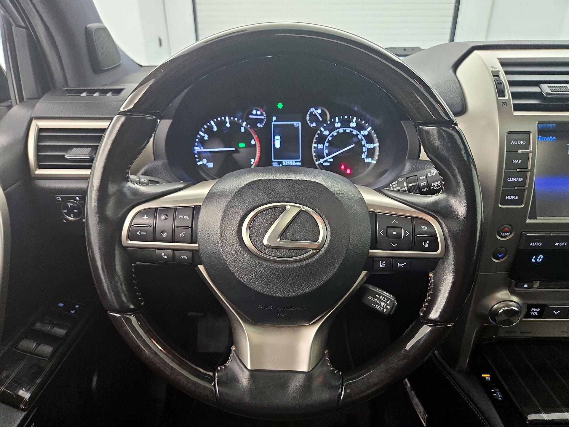 Thumbnail: 2020 Lexus GX - 10
