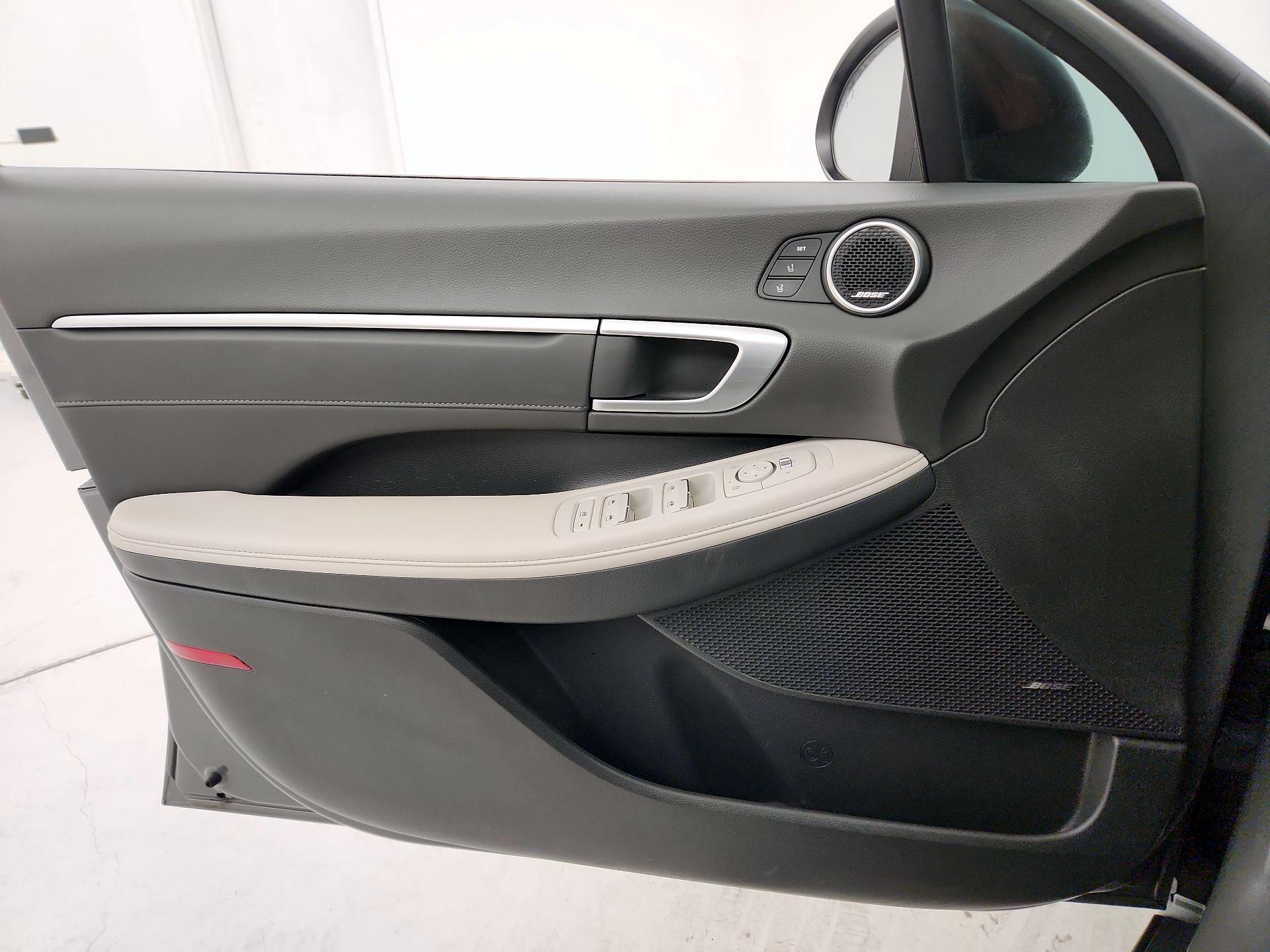 Thumbnail: 2022 Hyundai Sonata - 12