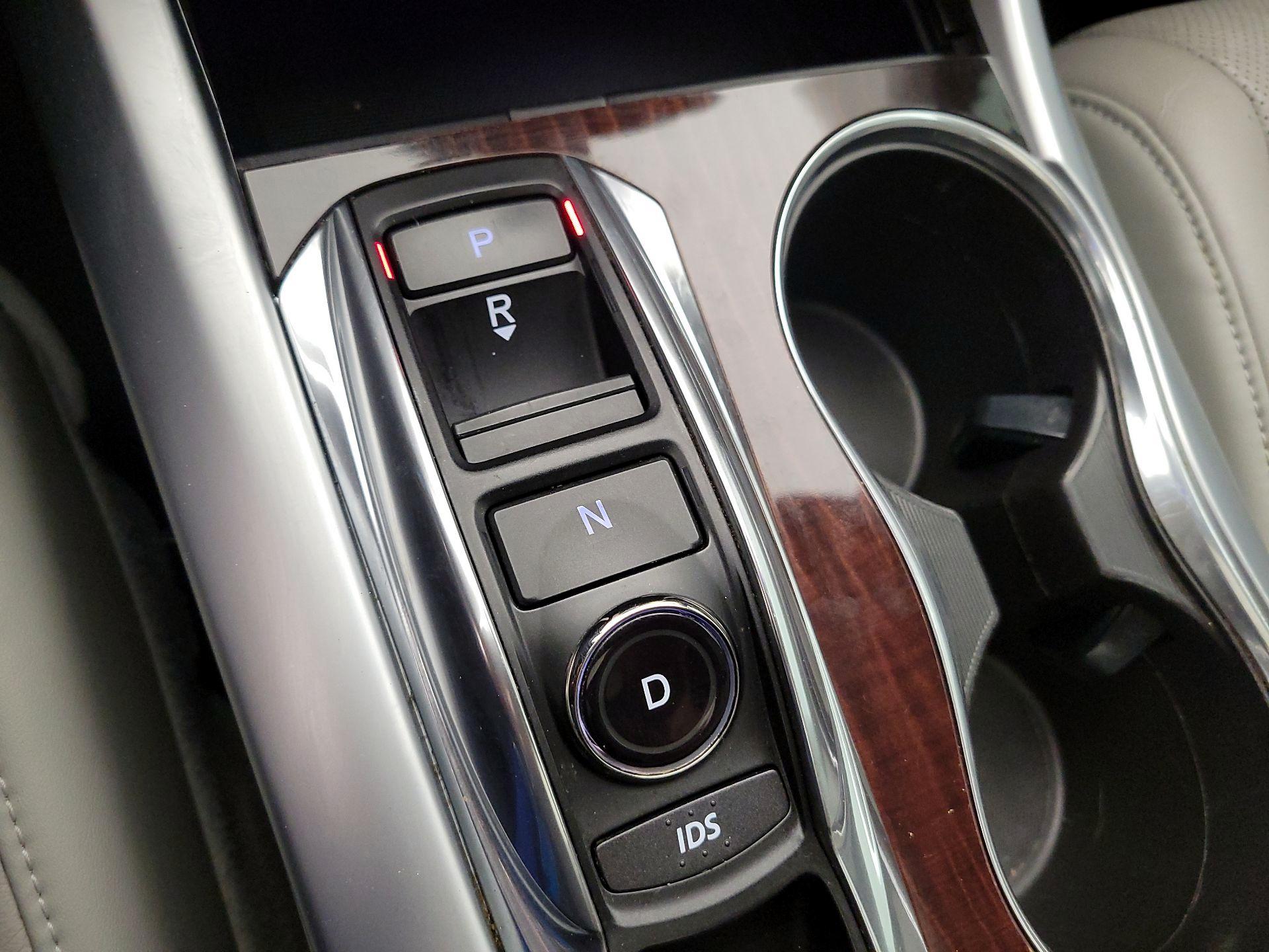 Thumbnail: 2016 Acura TLX - 18