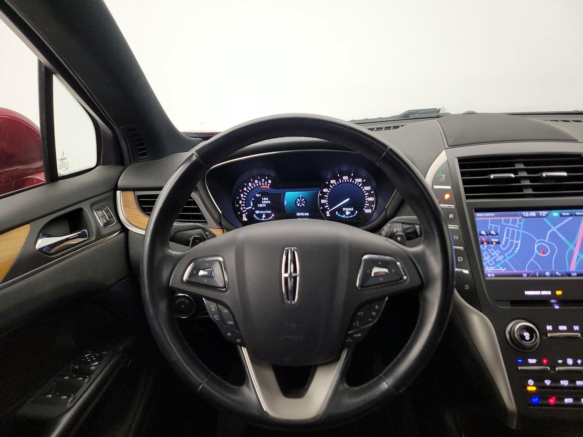 Thumbnail: 2015 Lincoln MKC - 10