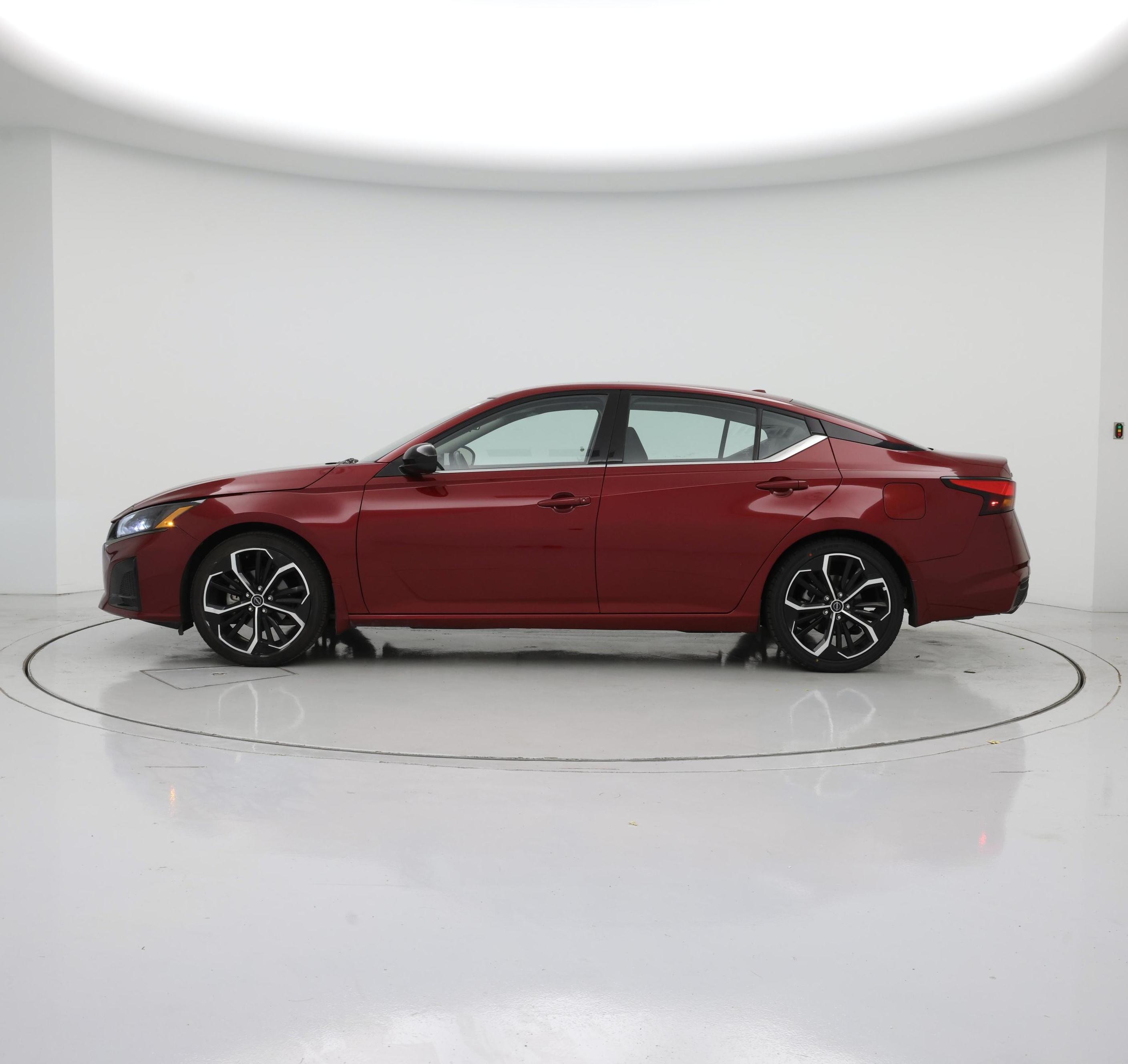 Thumbnail: 2023 Nissan Altima - 3