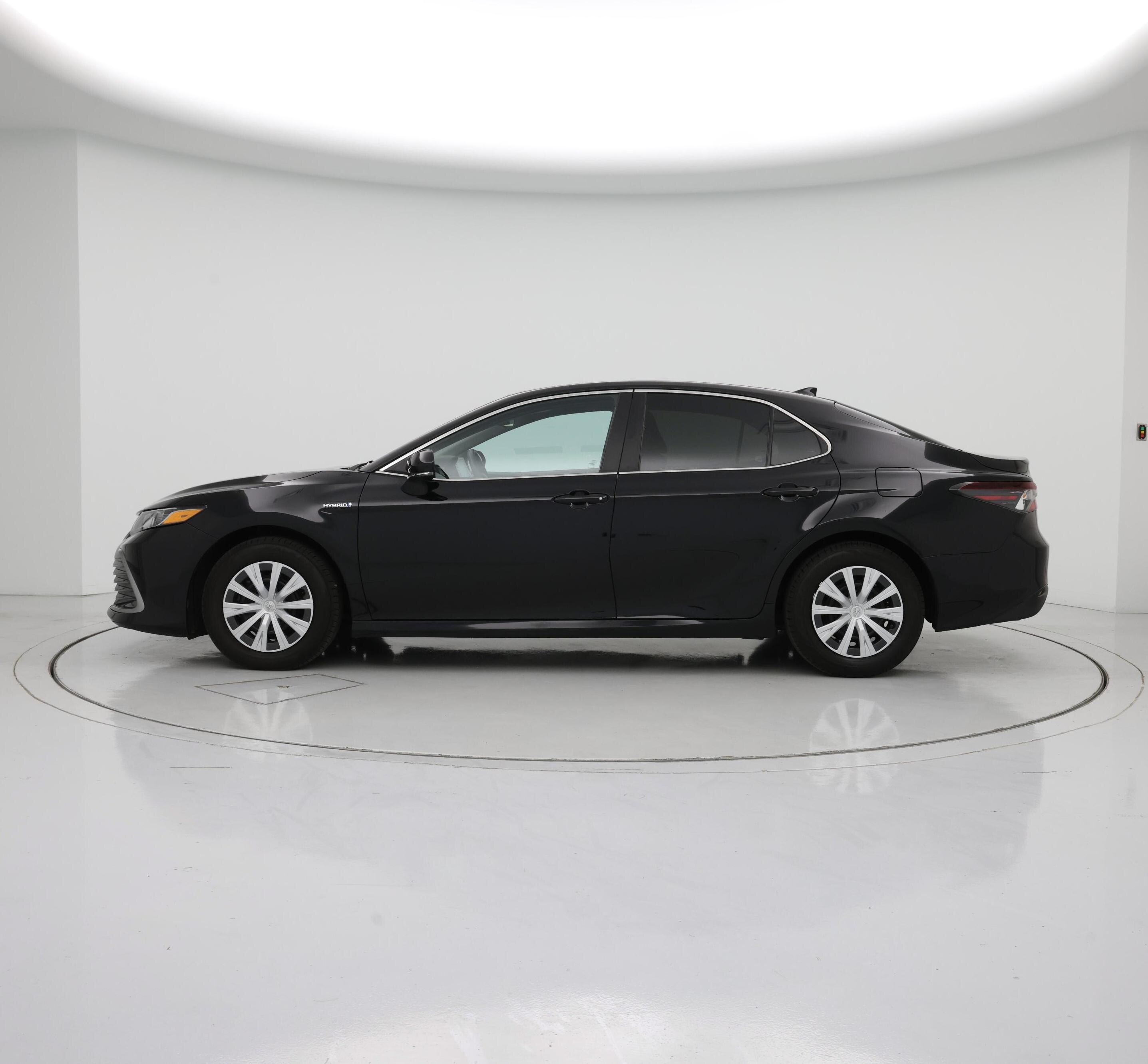 Thumbnail: 2021 Toyota Camry - 3