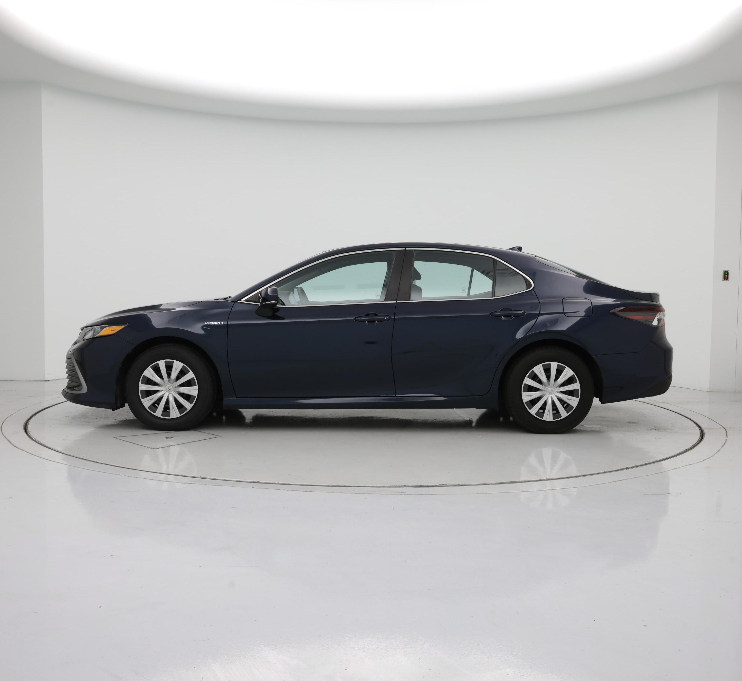 Thumbnail: 2021 Toyota Camry - 3
