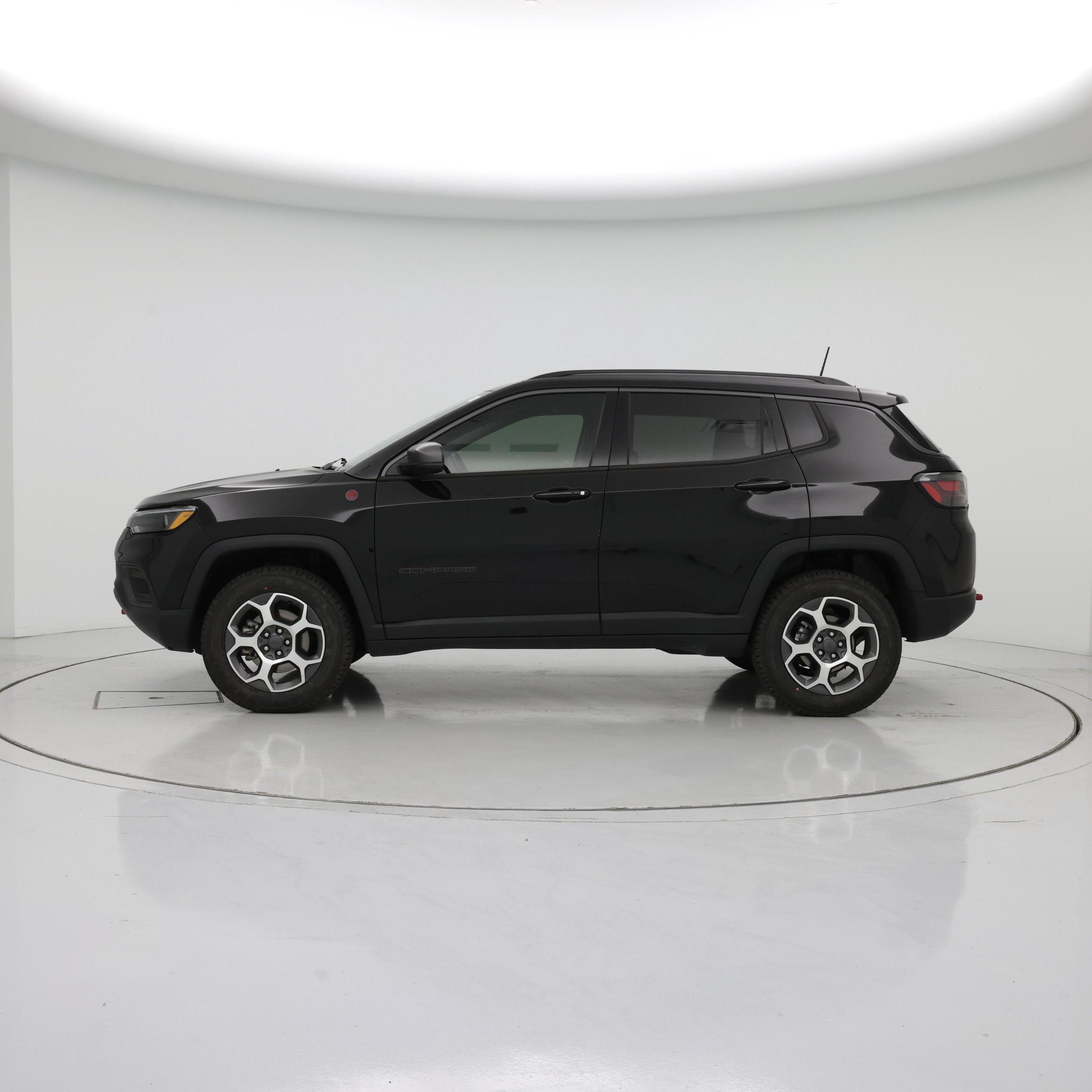 Thumbnail: 2022 Jeep Compass - 3
