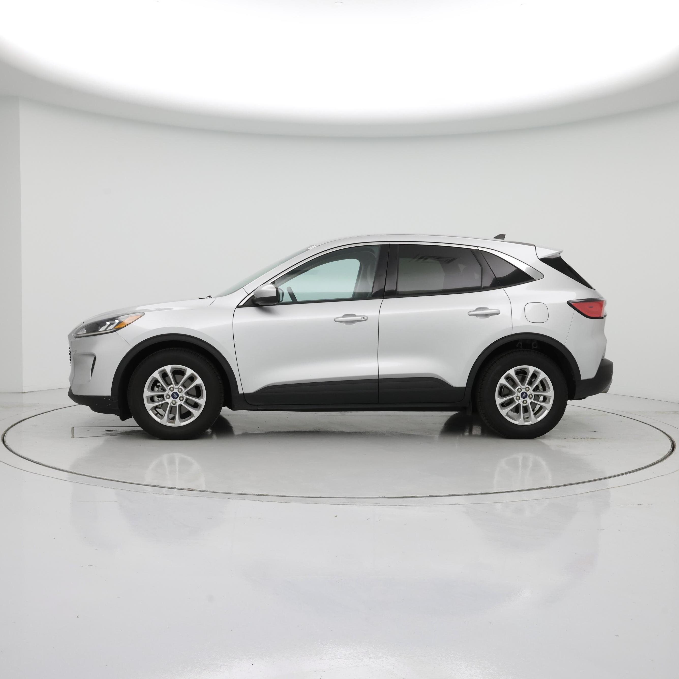 Thumbnail: 2020 Ford Escape - 3