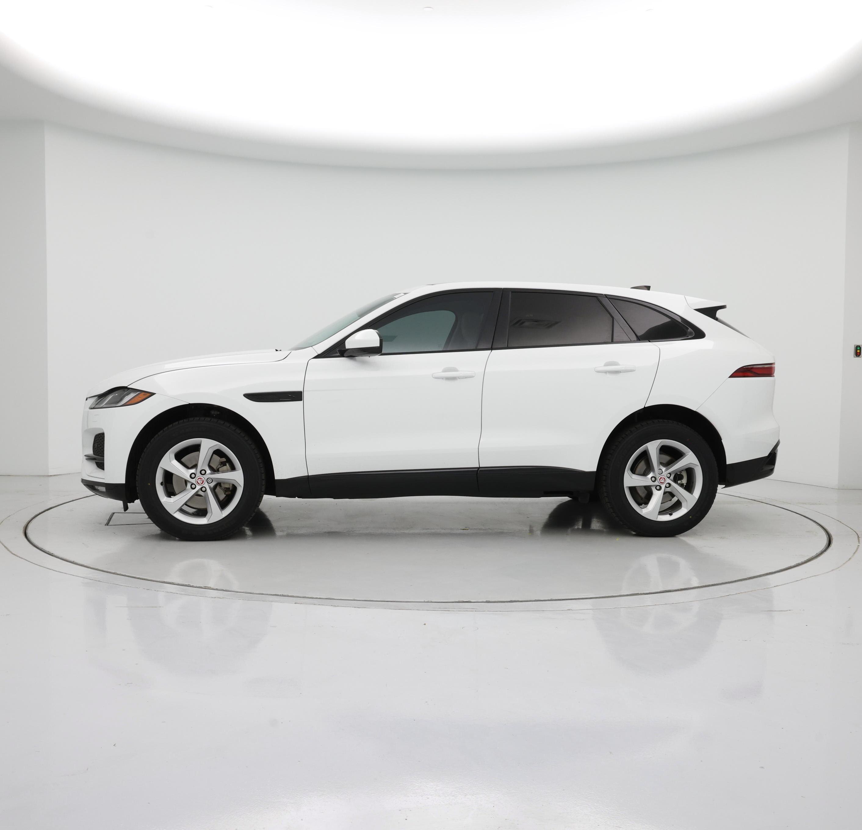 Thumbnail: 2023 Jaguar F-Pace - 3