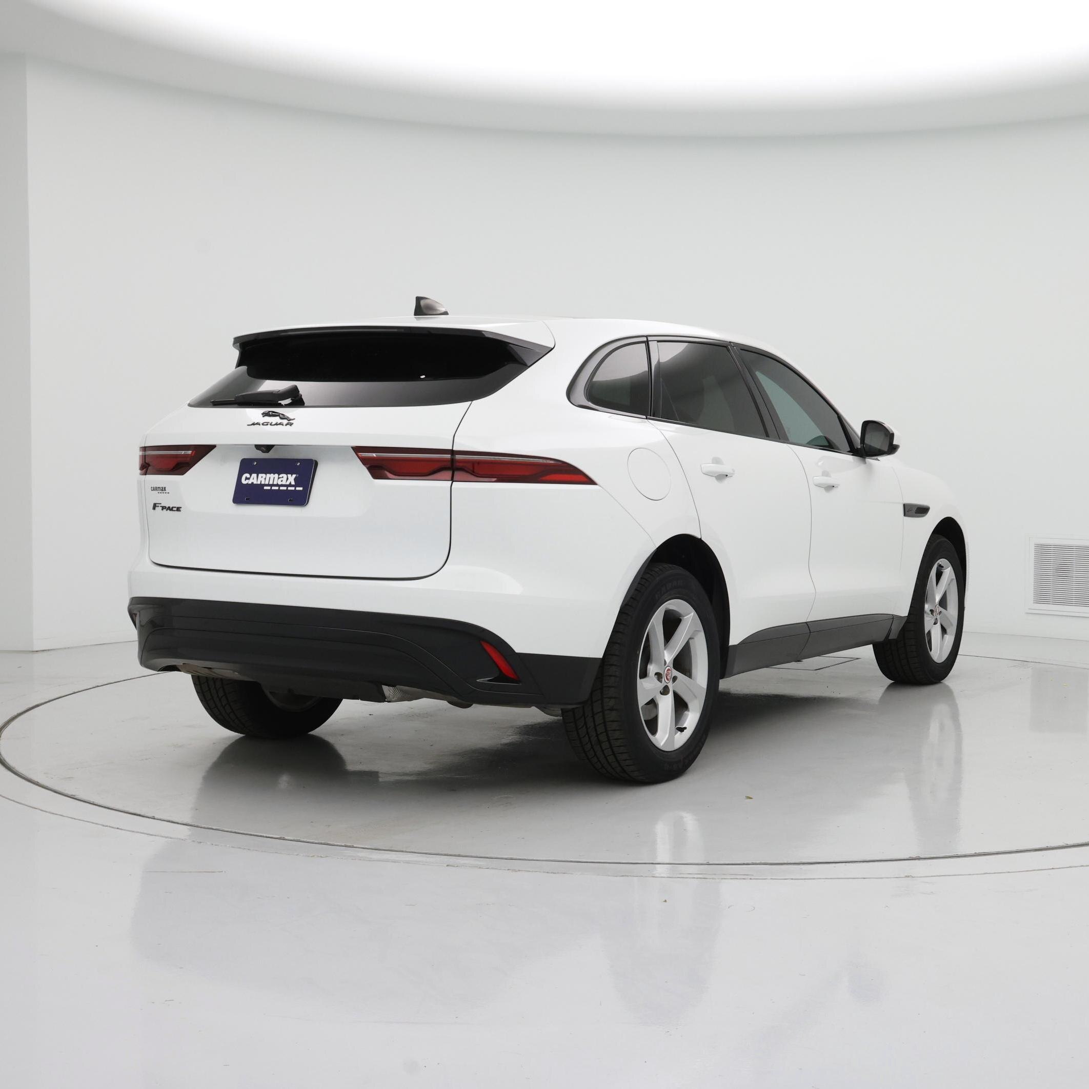 Thumbnail: 2023 Jaguar F-Pace - 8