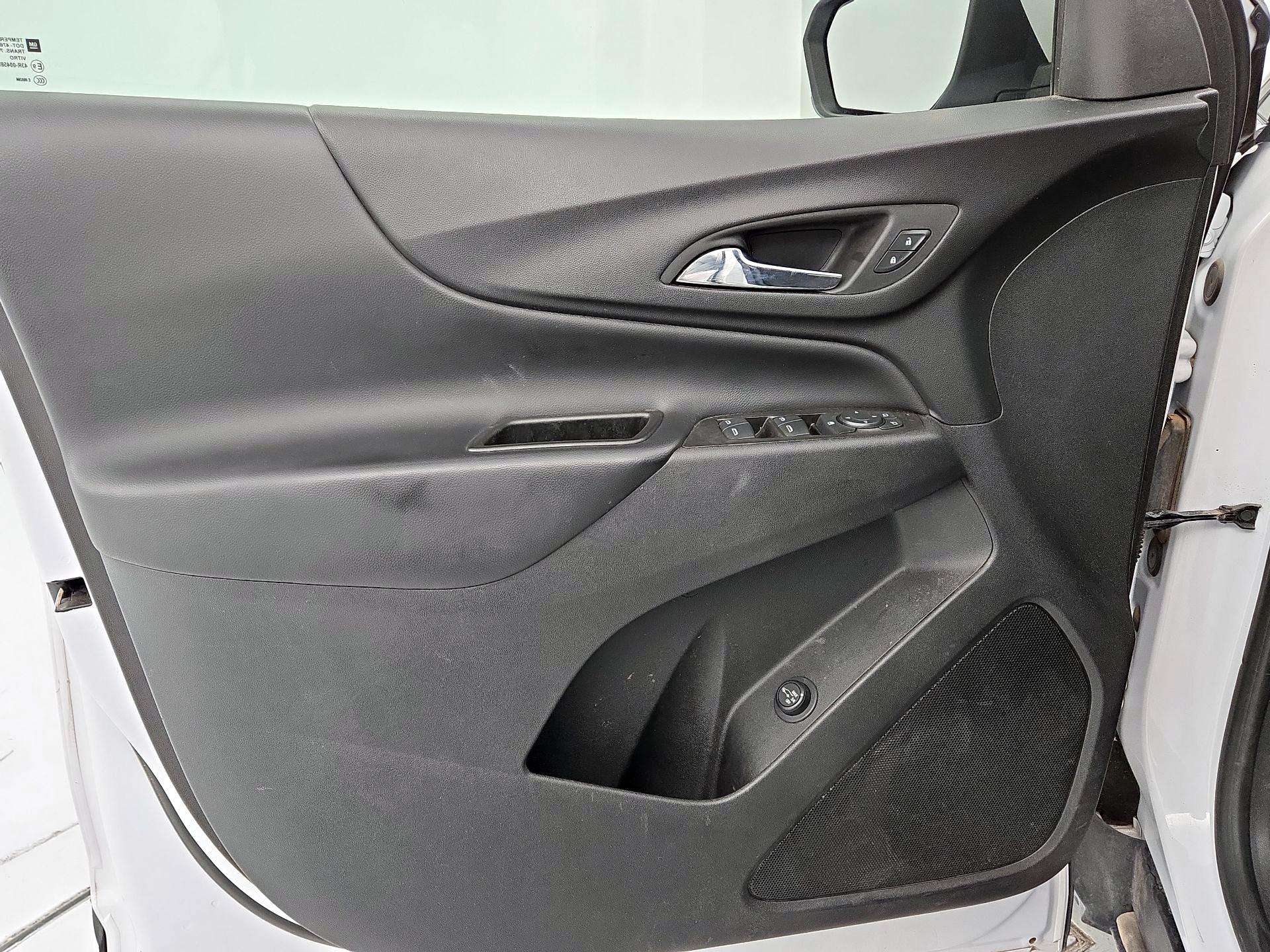 Thumbnail: 2022 Chevrolet Equinox - 12