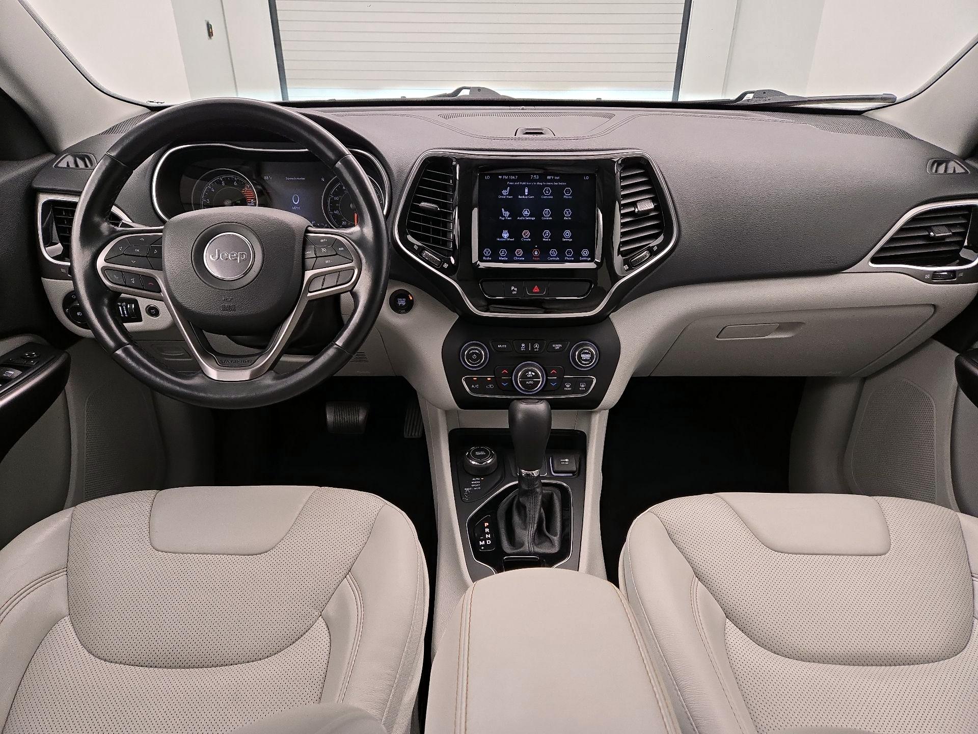 Thumbnail: 2020 Jeep Cherokee - 9