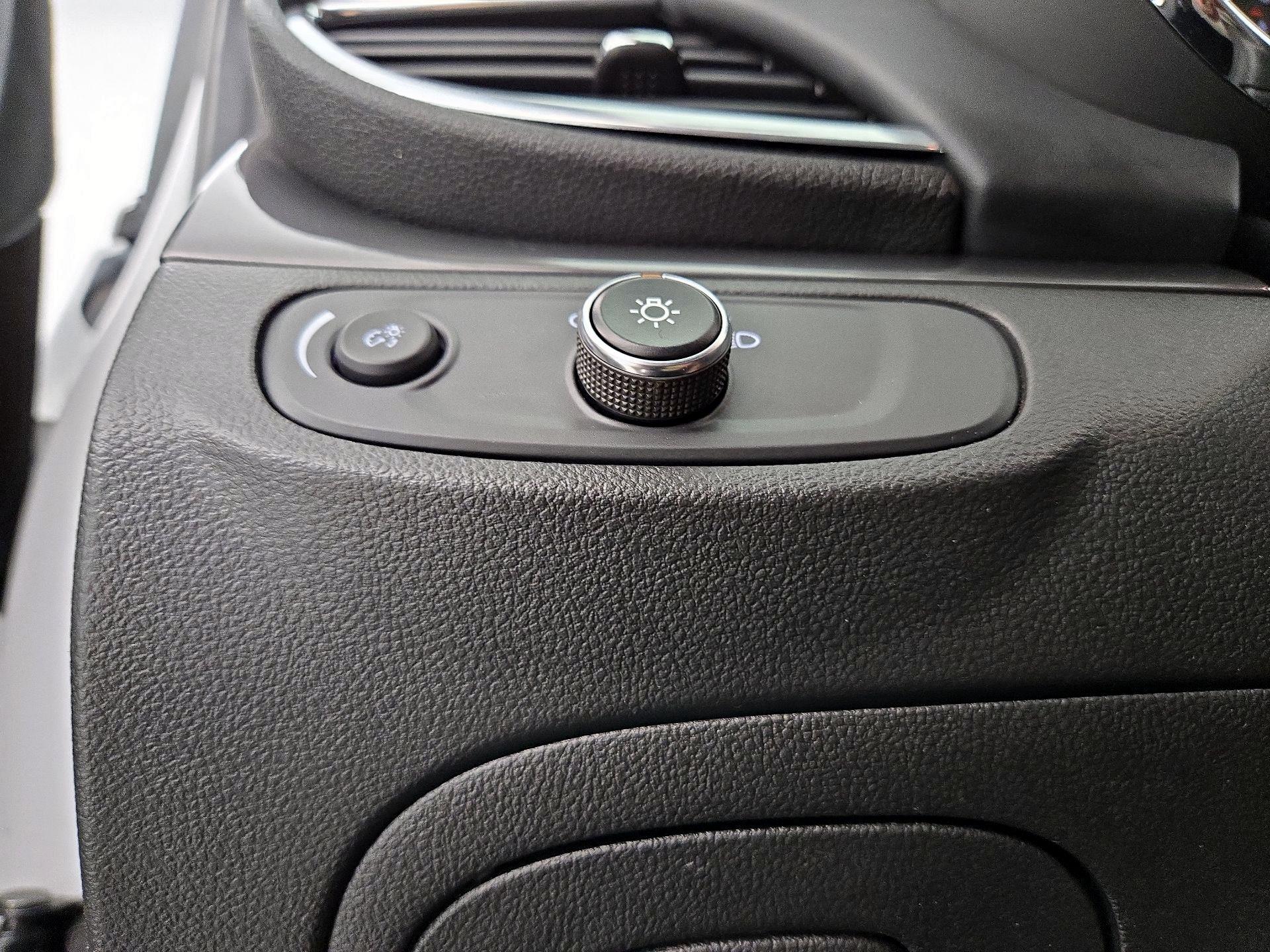 Thumbnail: 2020 Buick Encore - 13