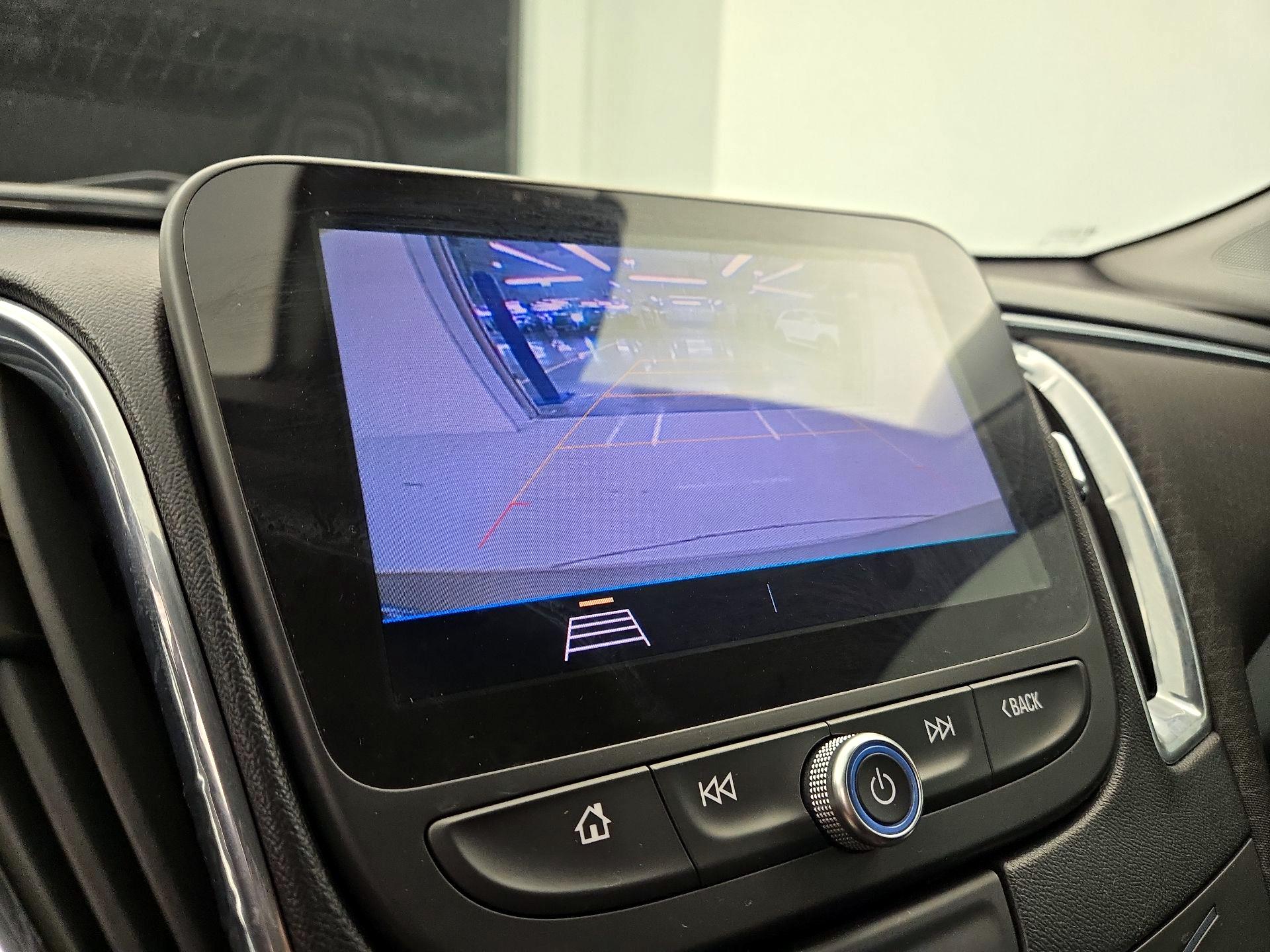 Thumbnail: 2019 Chevrolet Malibu - 14