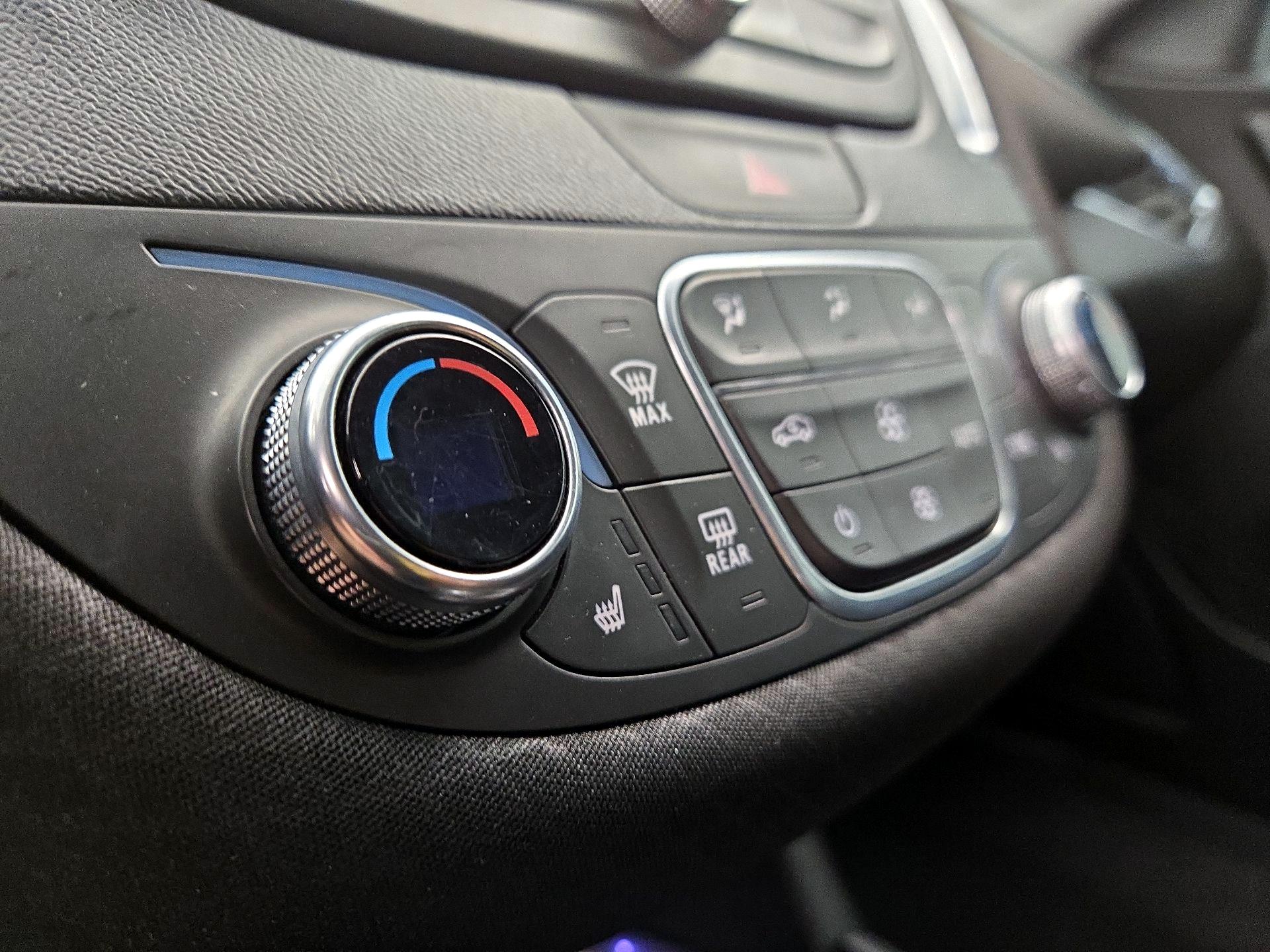 Thumbnail: 2019 Chevrolet Malibu - 16