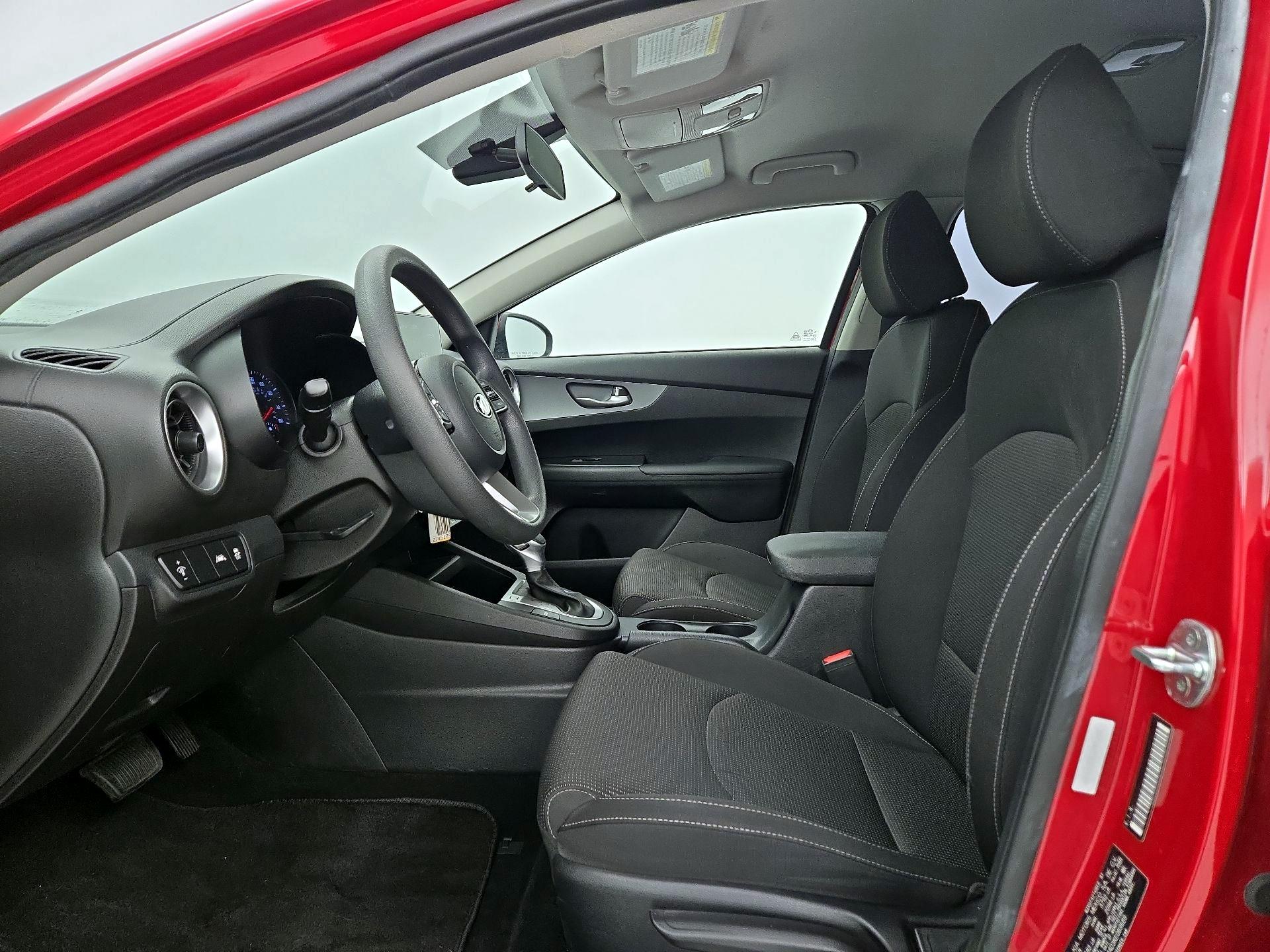 Thumbnail: 2019 Kia Forte - 11