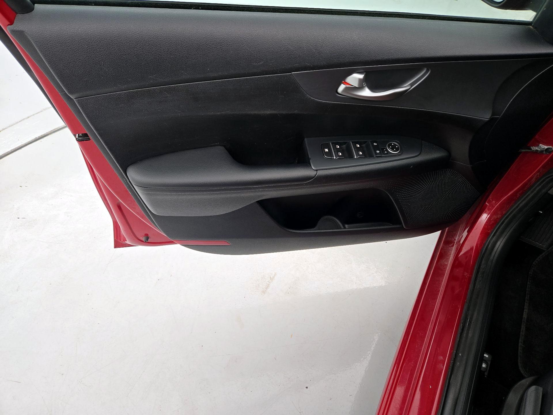 Thumbnail: 2019 Kia Forte - 12