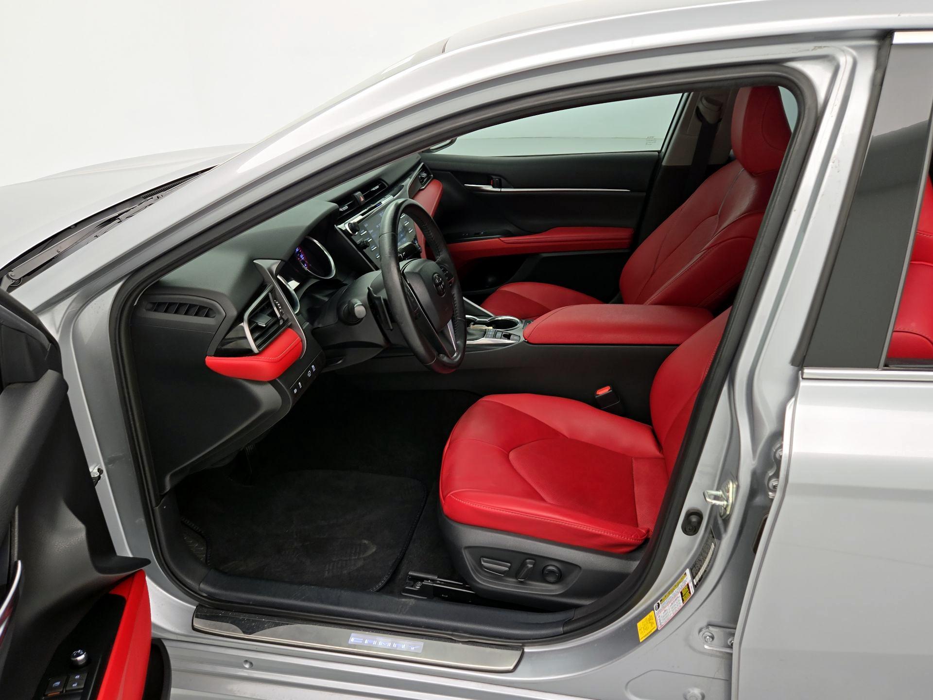Thumbnail: 2020 Toyota Camry - 11