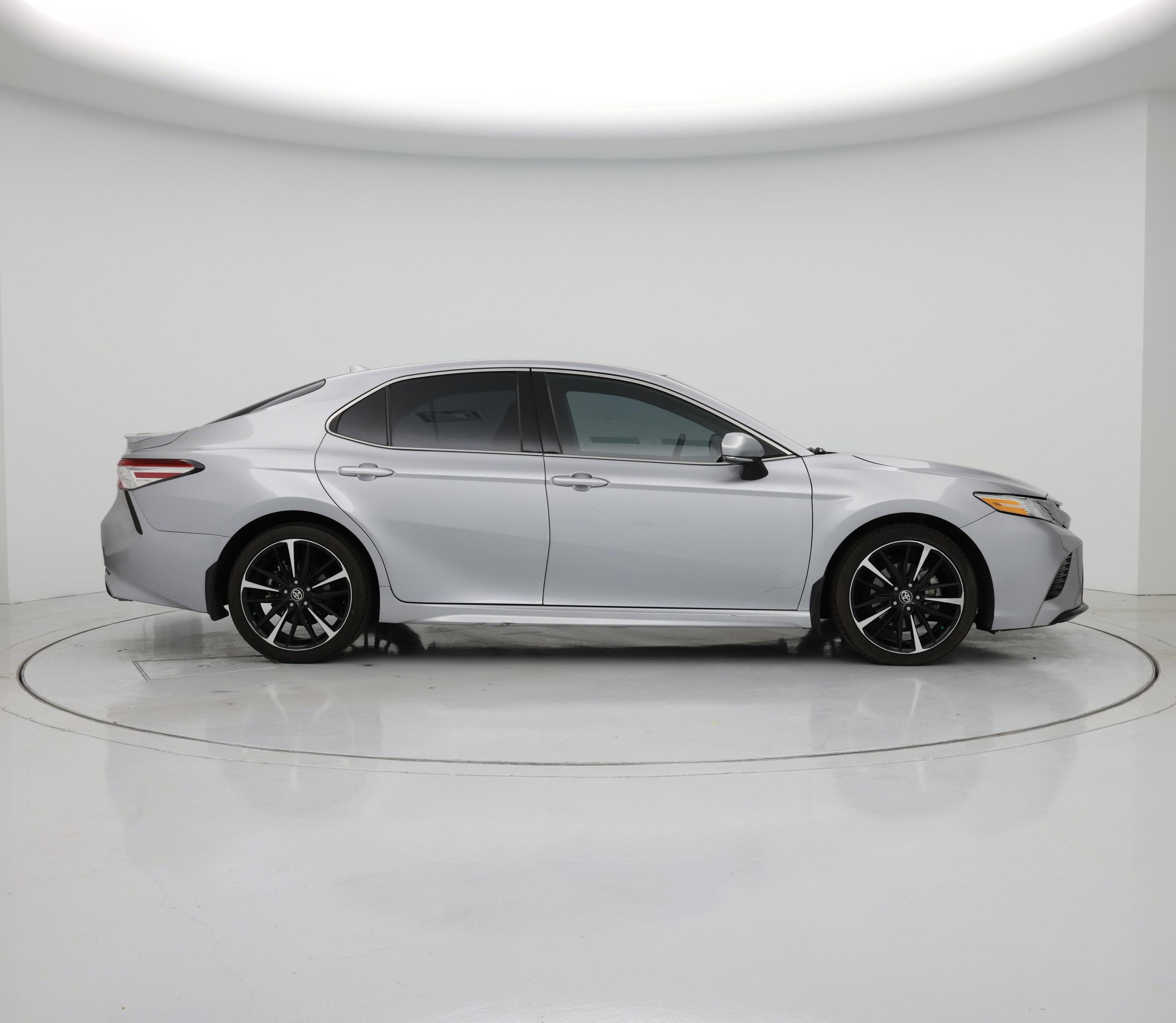 Thumbnail: 2020 Toyota Camry - 7