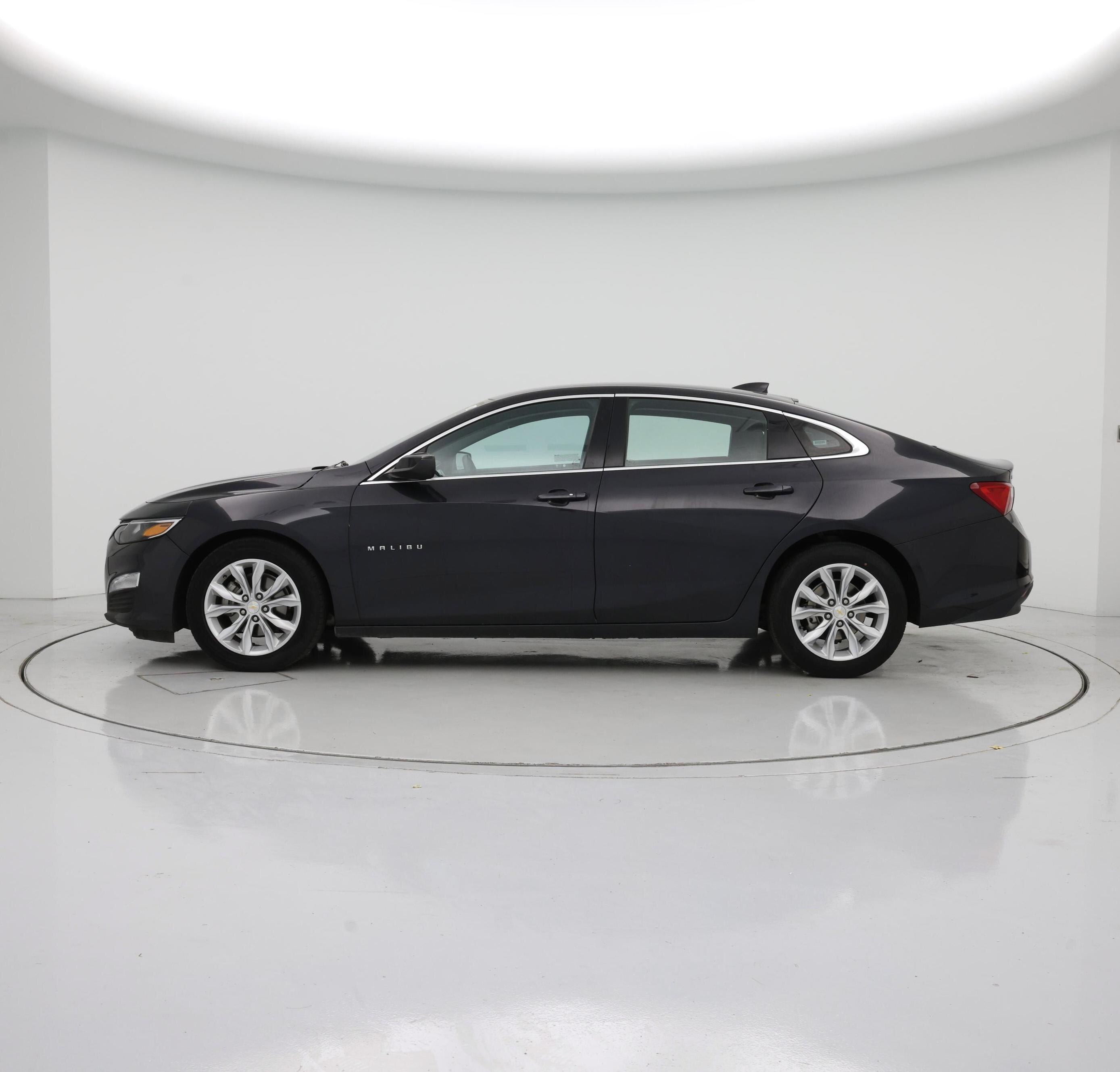 Thumbnail: 2023 Chevrolet Malibu - 3