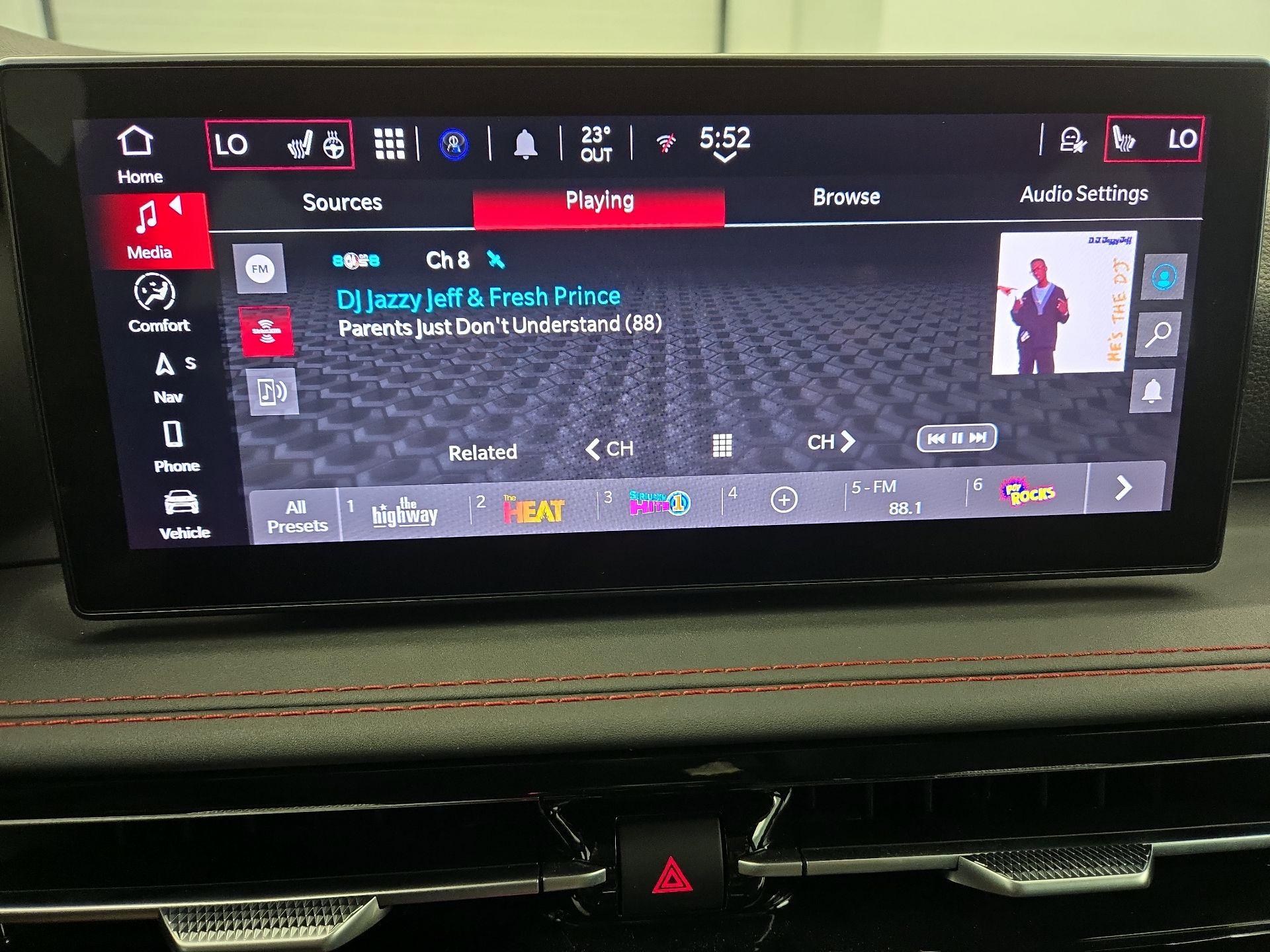 Thumbnail: 2023 Dodge Hornet - 16