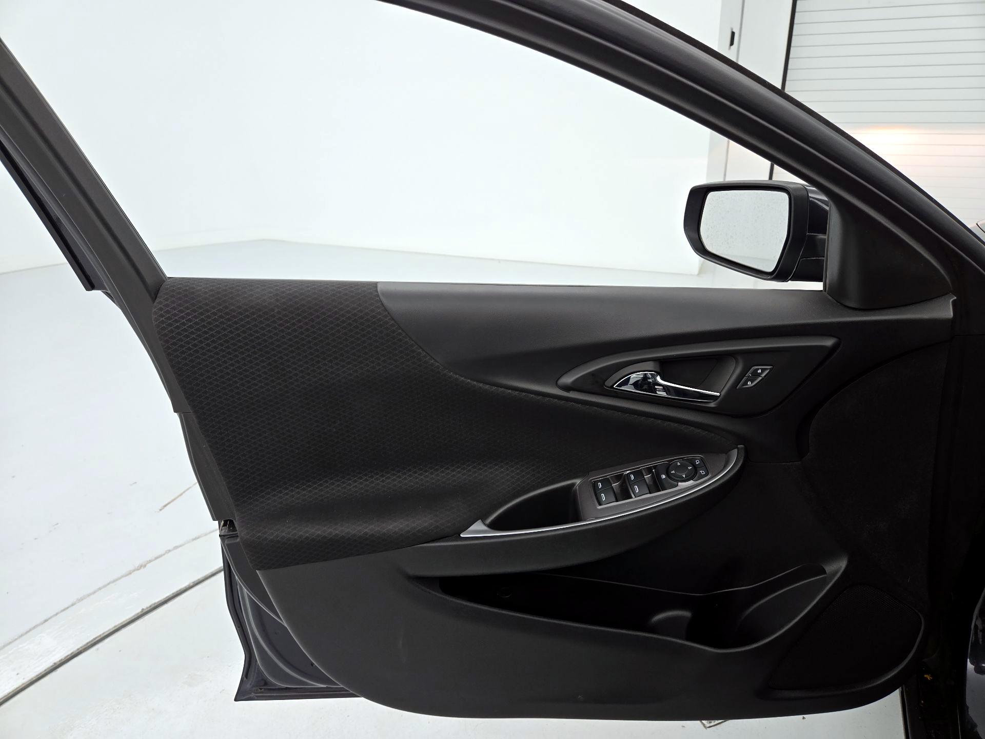Thumbnail: 2023 Chevrolet Malibu - 12