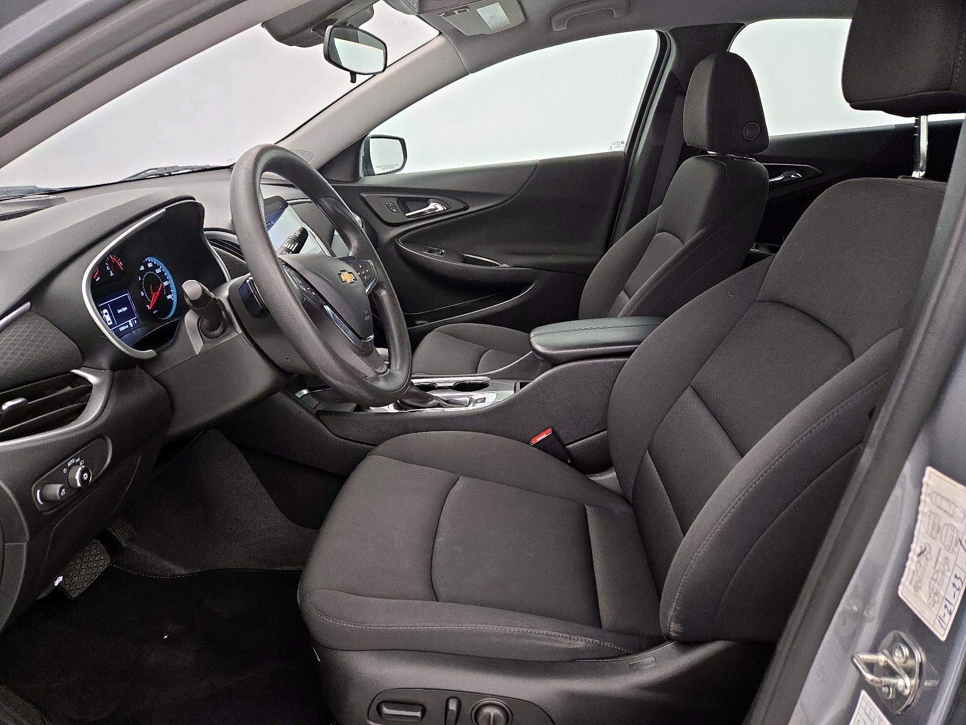 Thumbnail: 2023 Chevrolet Malibu - 11