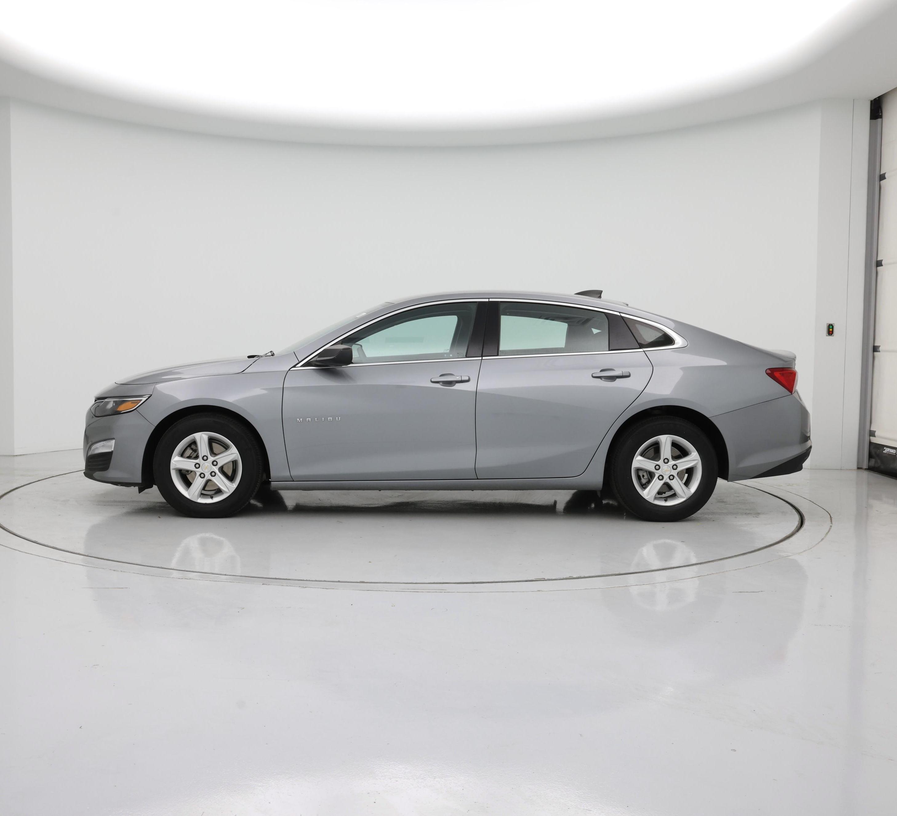 Thumbnail: 2023 Chevrolet Malibu - 3