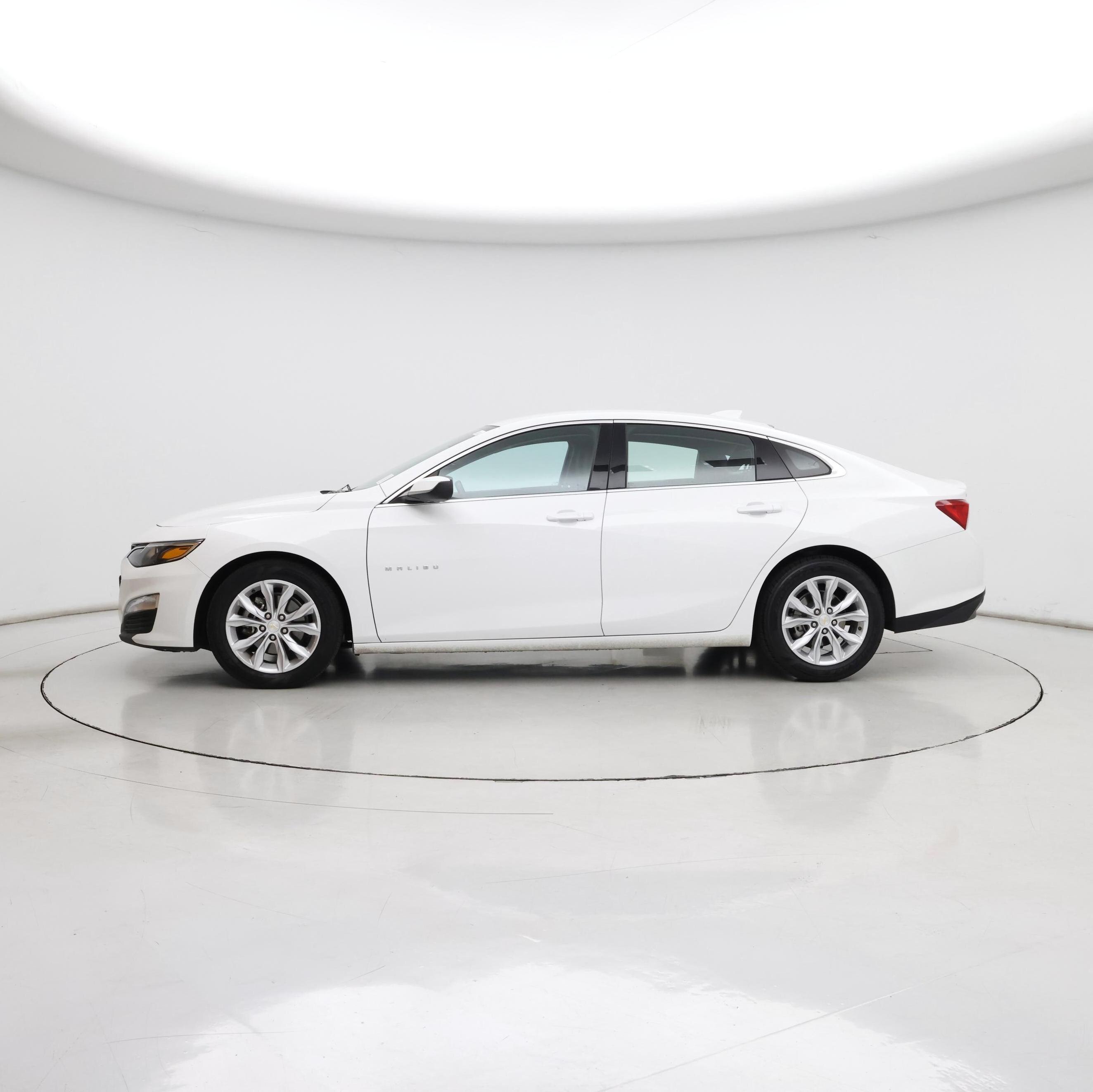 Thumbnail: 2023 Chevrolet Malibu - 3