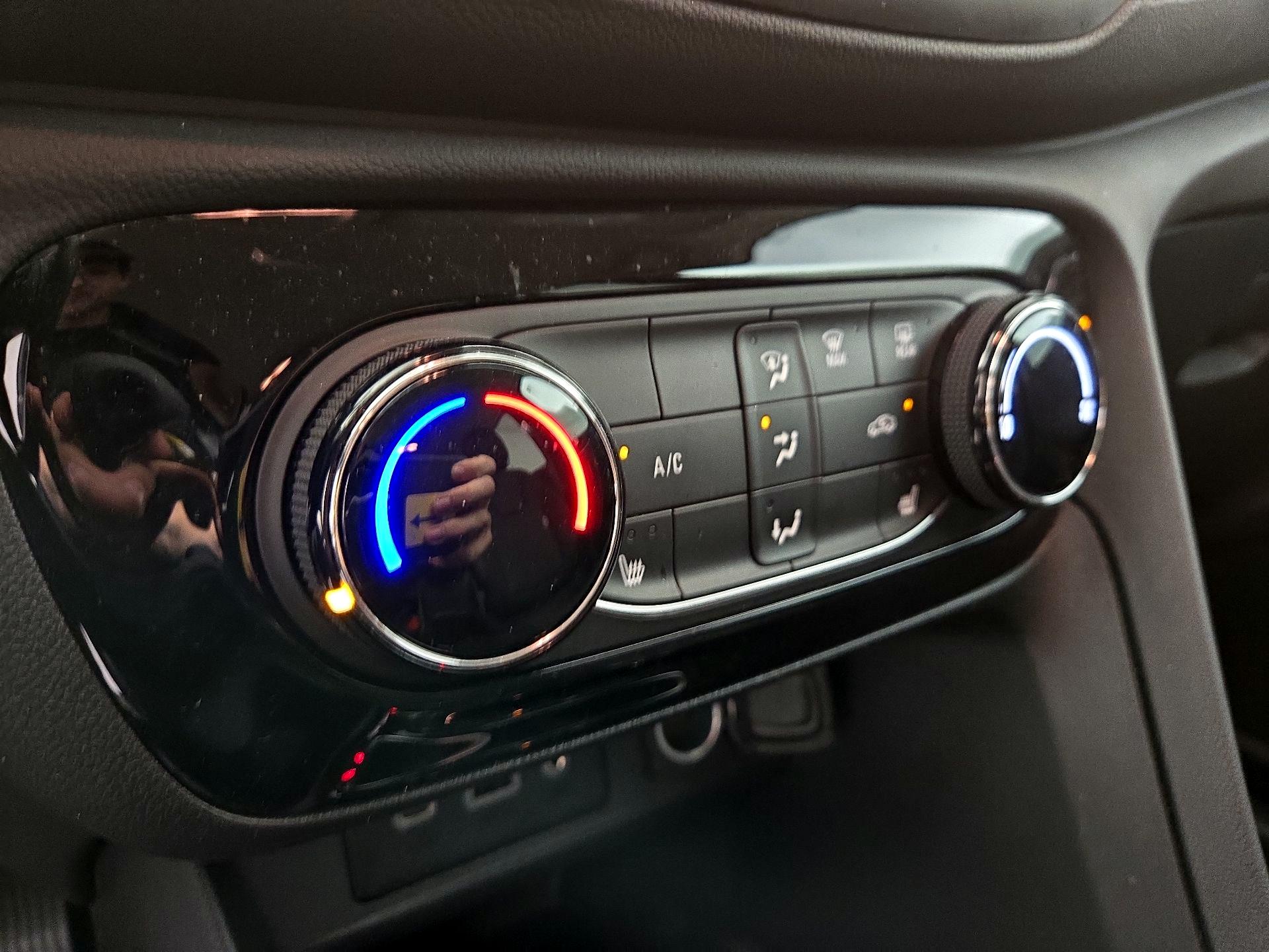 Thumbnail: 2023 Buick Encore GX - 16