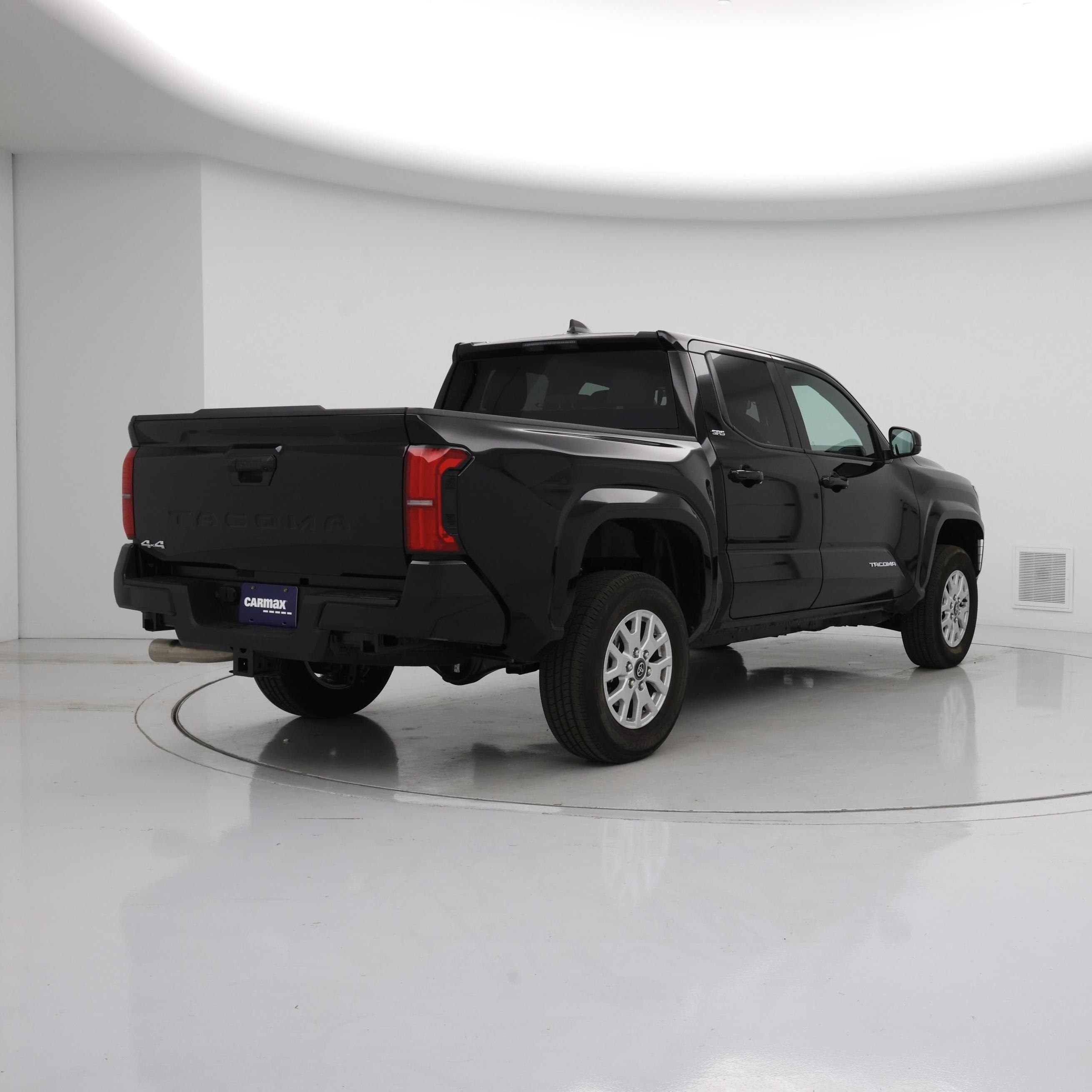 Thumbnail: 2024 Toyota Tacoma - 8