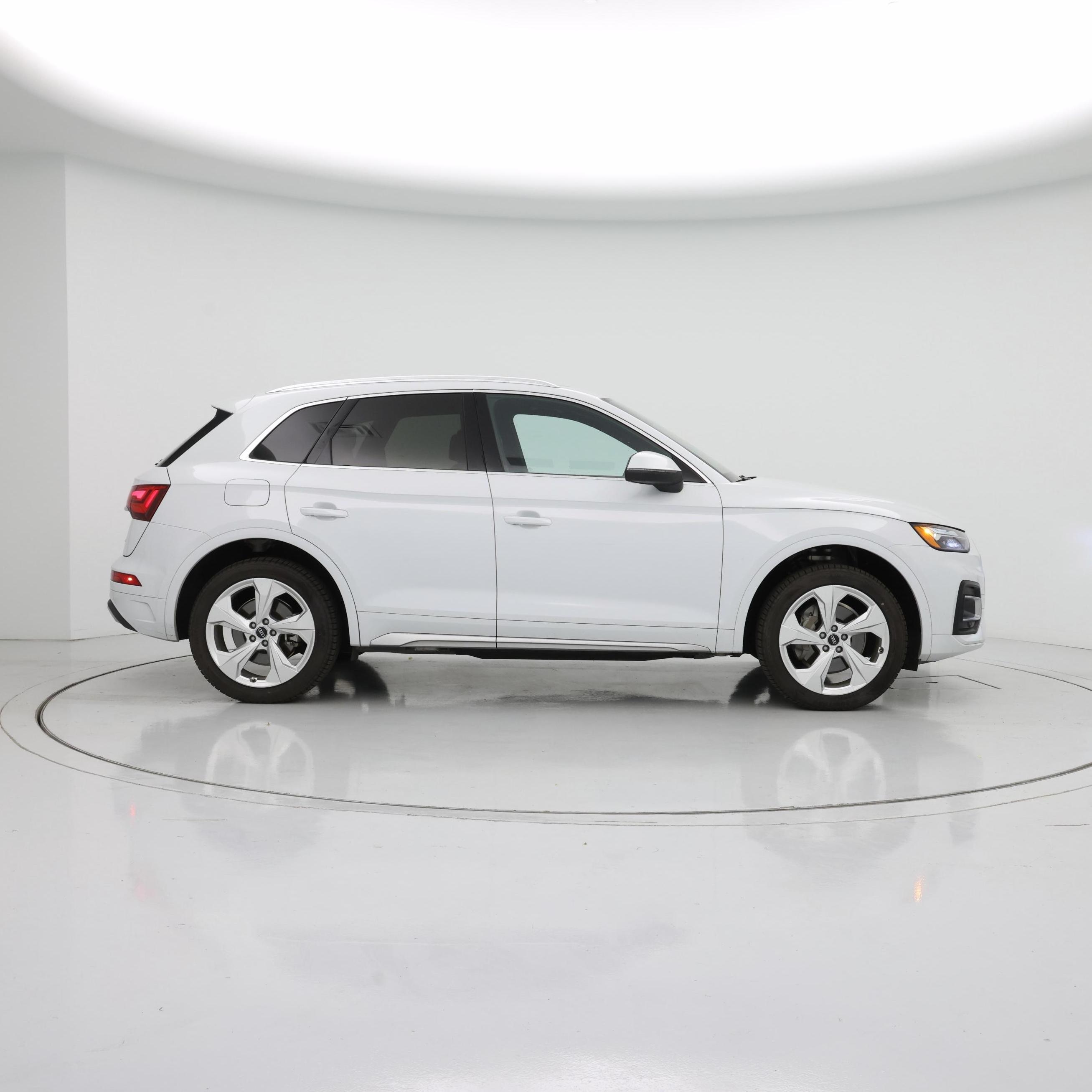 Thumbnail: 2021 Audi Q5 - 7