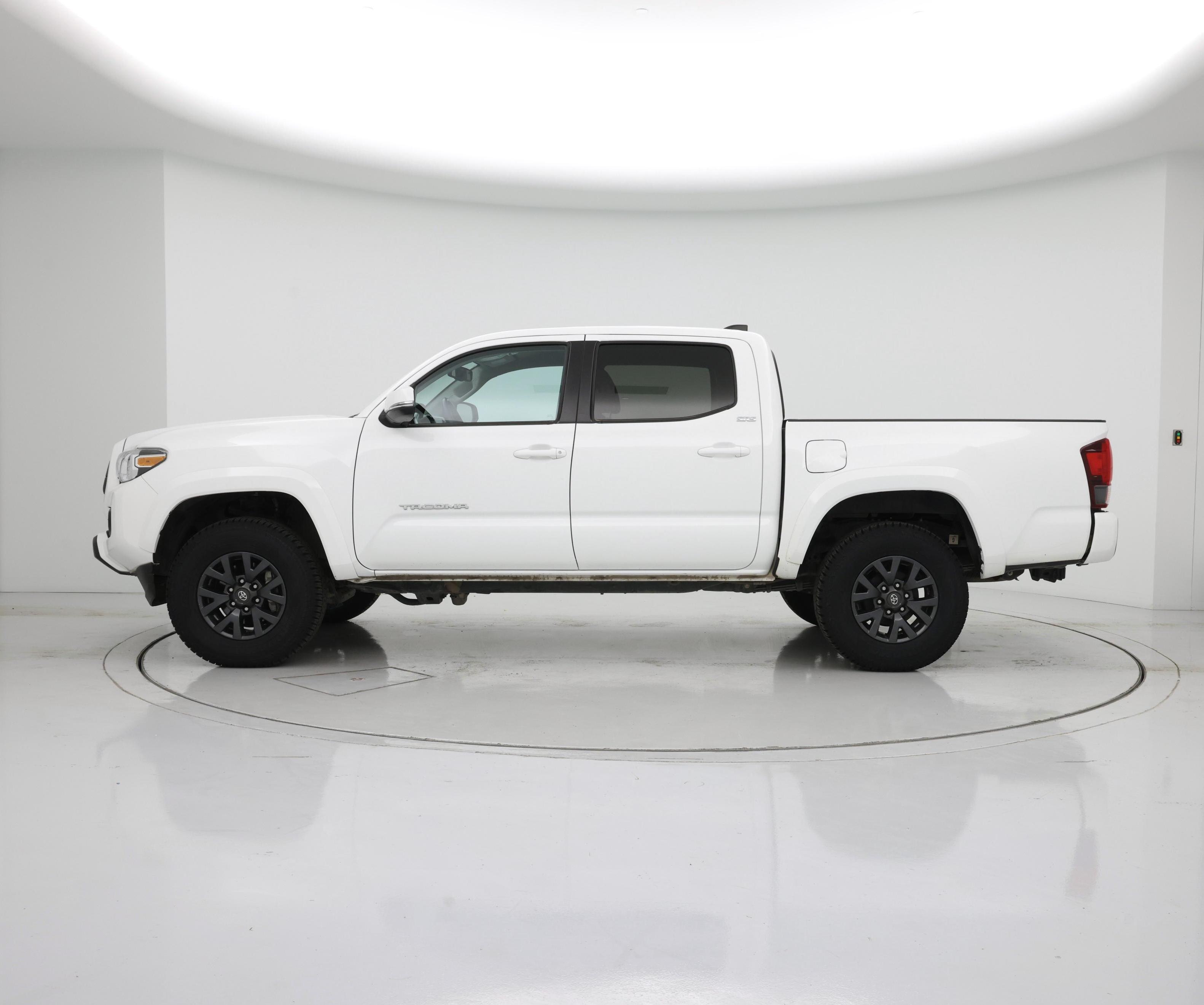 Thumbnail: 2023 Toyota Tacoma - 3