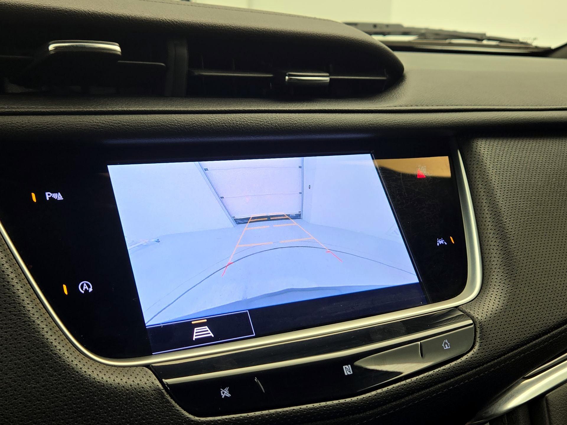 Thumbnail: 2021 Cadillac XT6 - 14