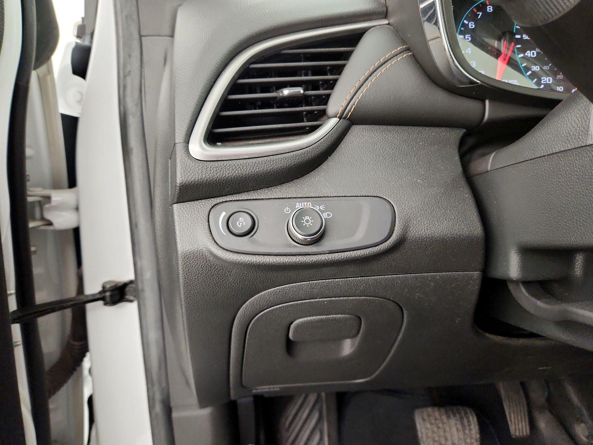 Thumbnail: 2019 Chevrolet Trax - 13