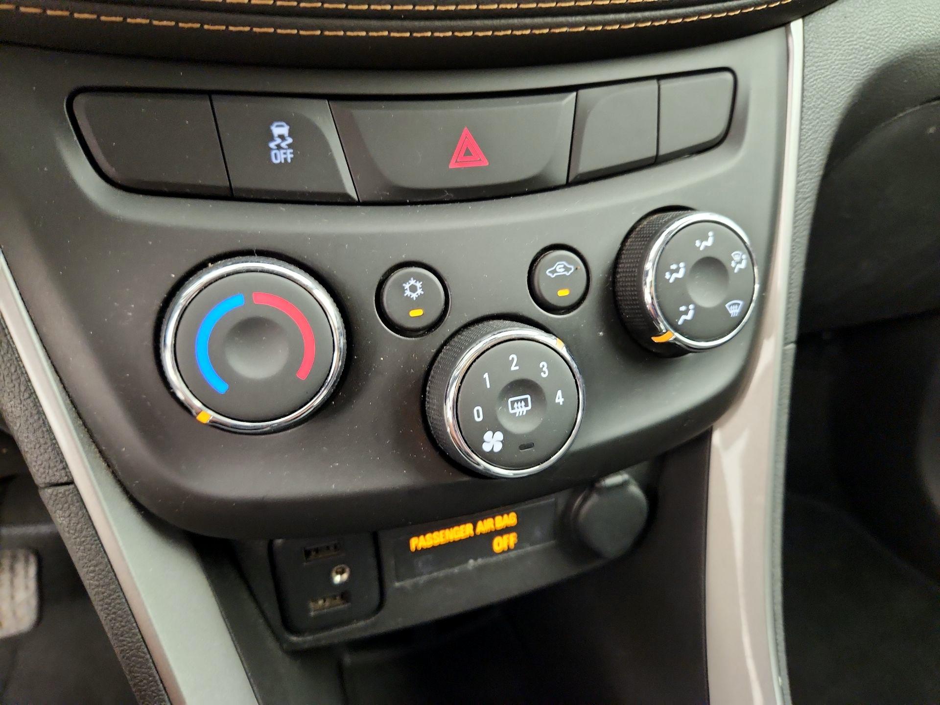 Thumbnail: 2019 Chevrolet Trax - 16