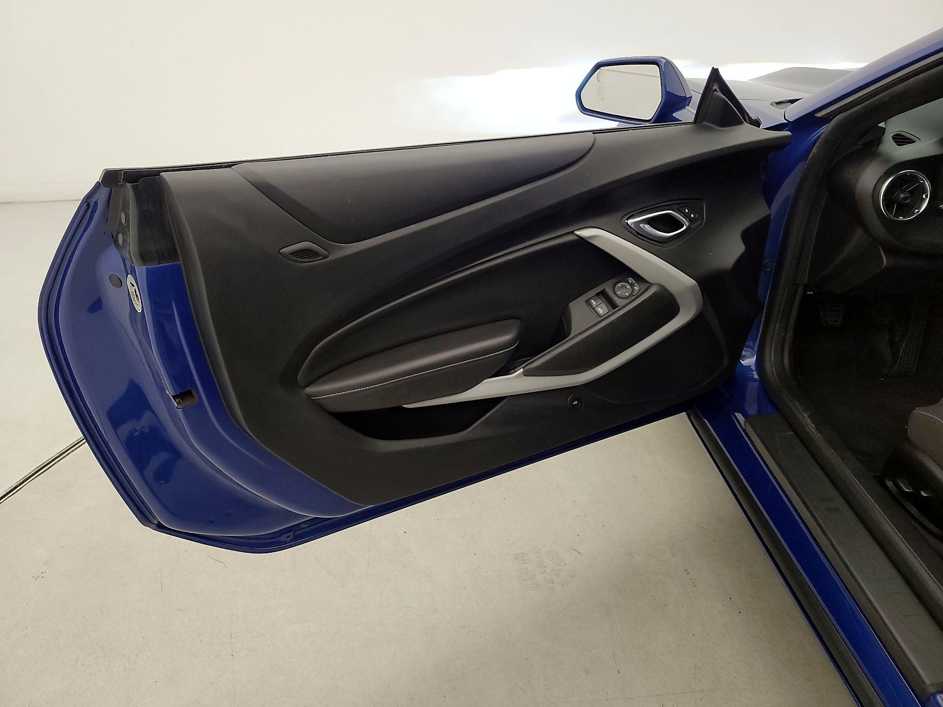 Thumbnail: 2021 Chevrolet Camaro - 12