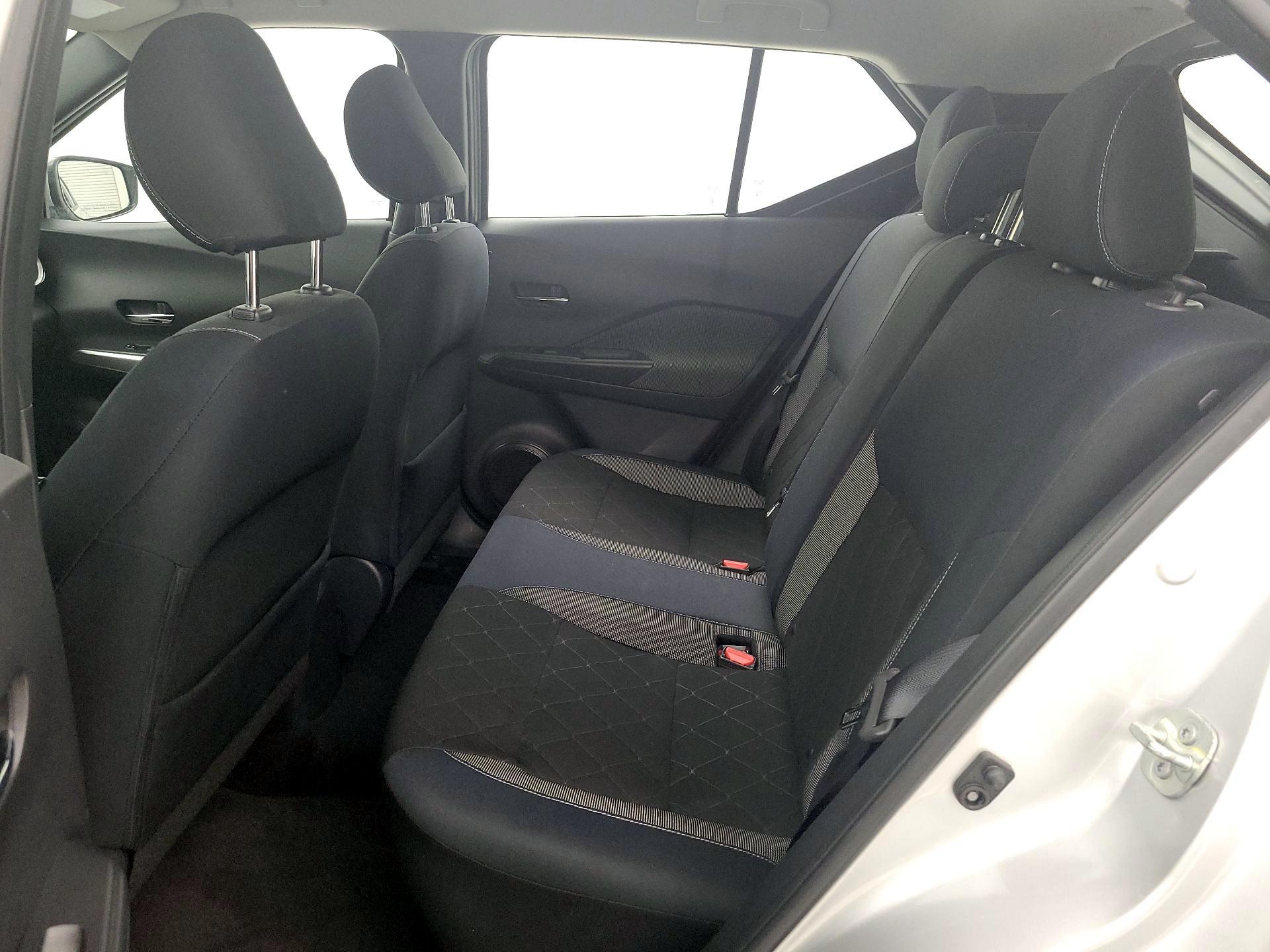 Thumbnail: 2019 Nissan Kicks - 19