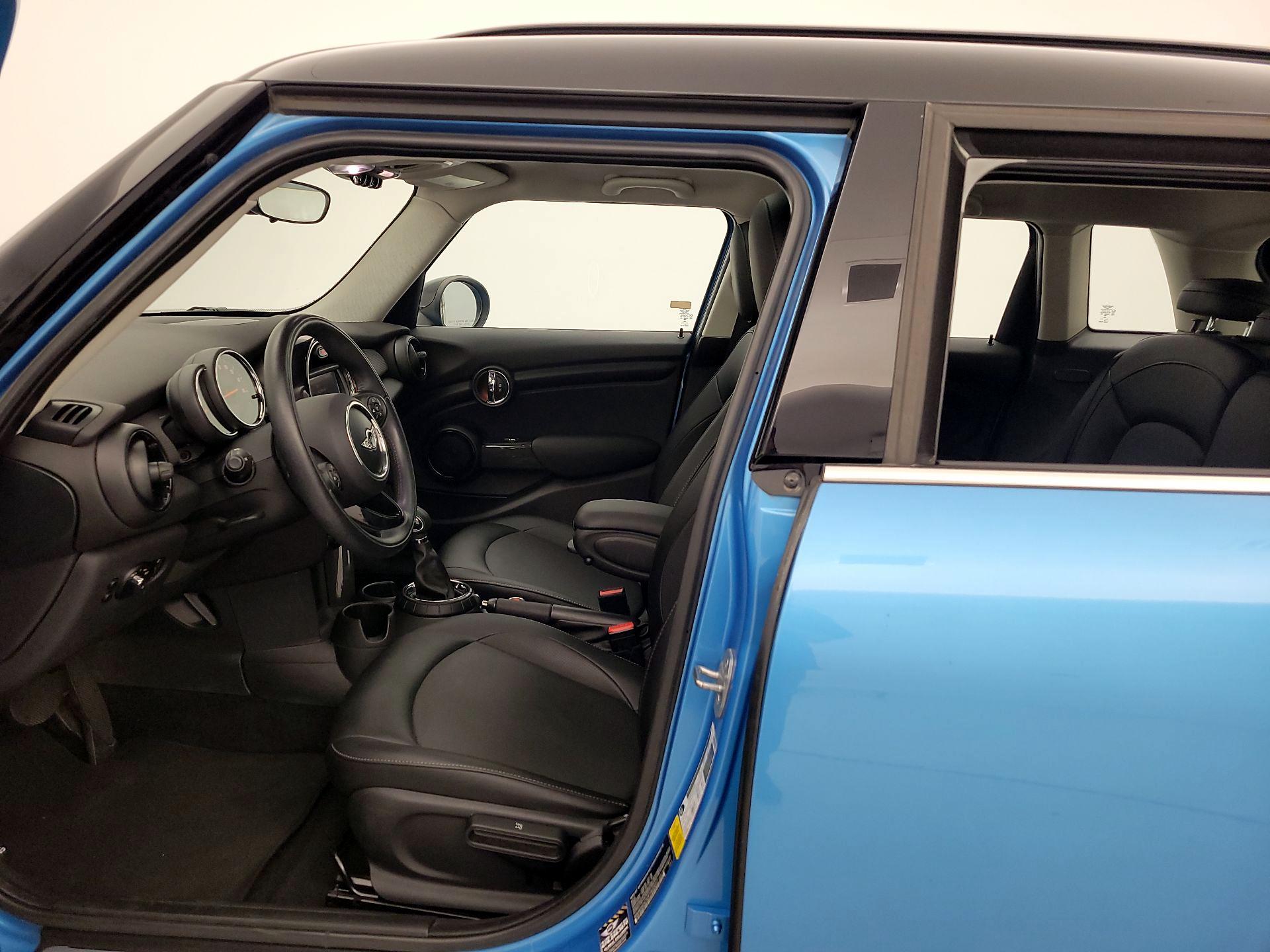 Thumbnail: 2015 MINI Cooper Hardtop - 11