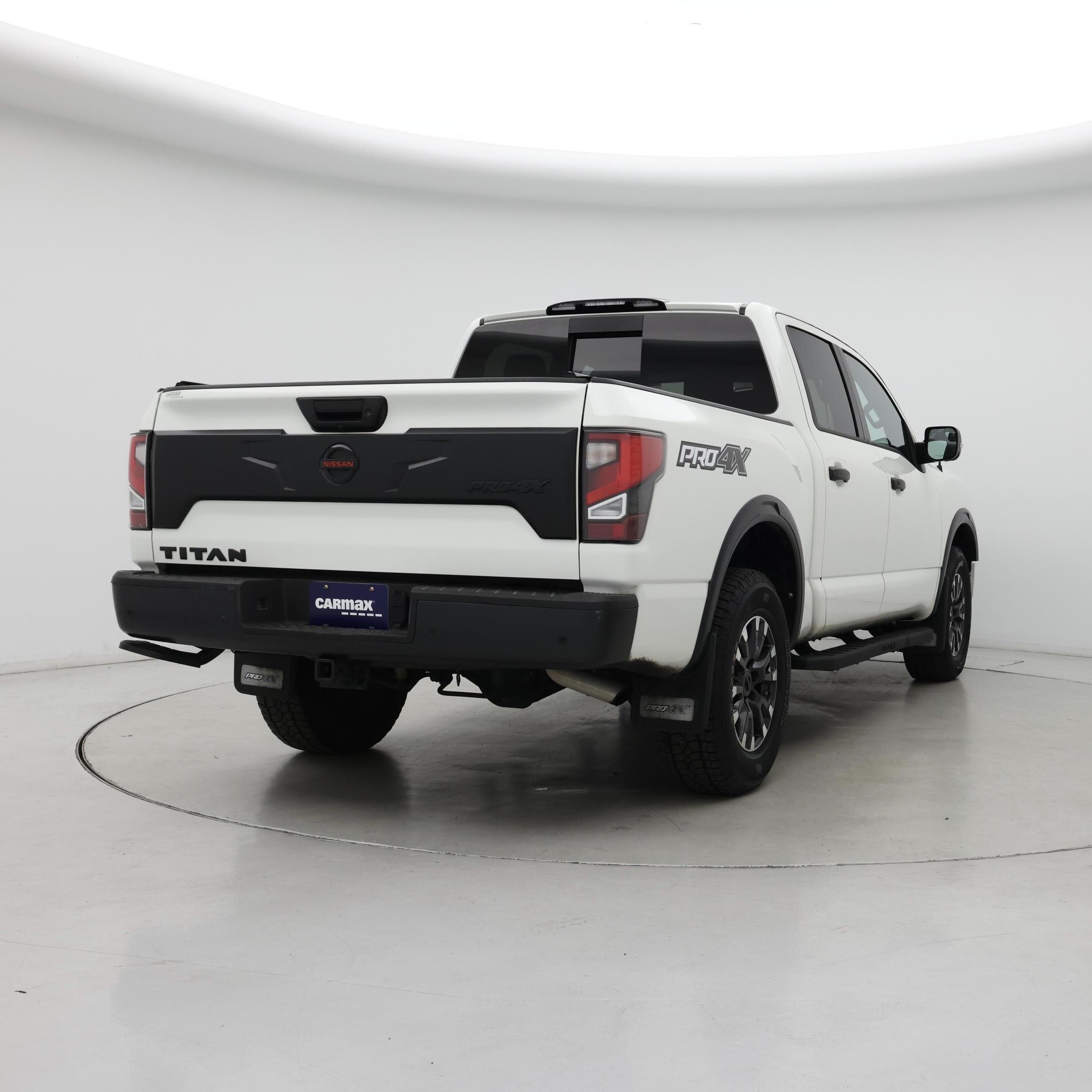 Thumbnail: 2021 Nissan Titan - 8