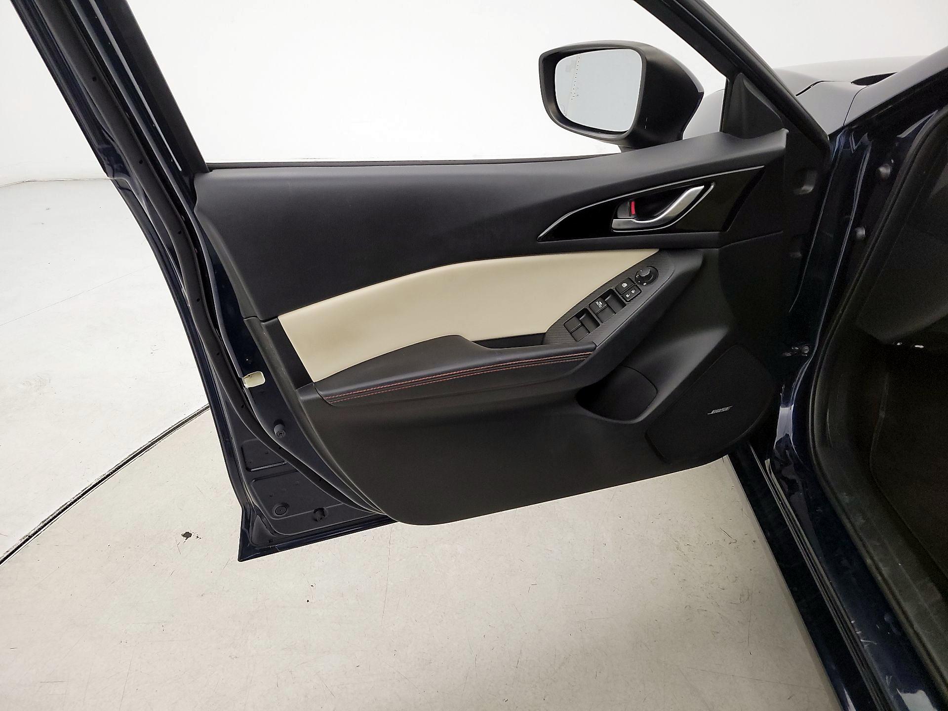 Thumbnail: 2015 Mazda Mazda3 - 12