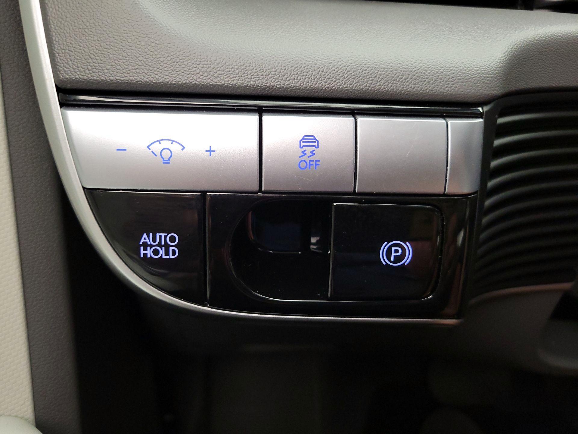 Thumbnail: 2023 Hyundai Ioniq 5 - 13
