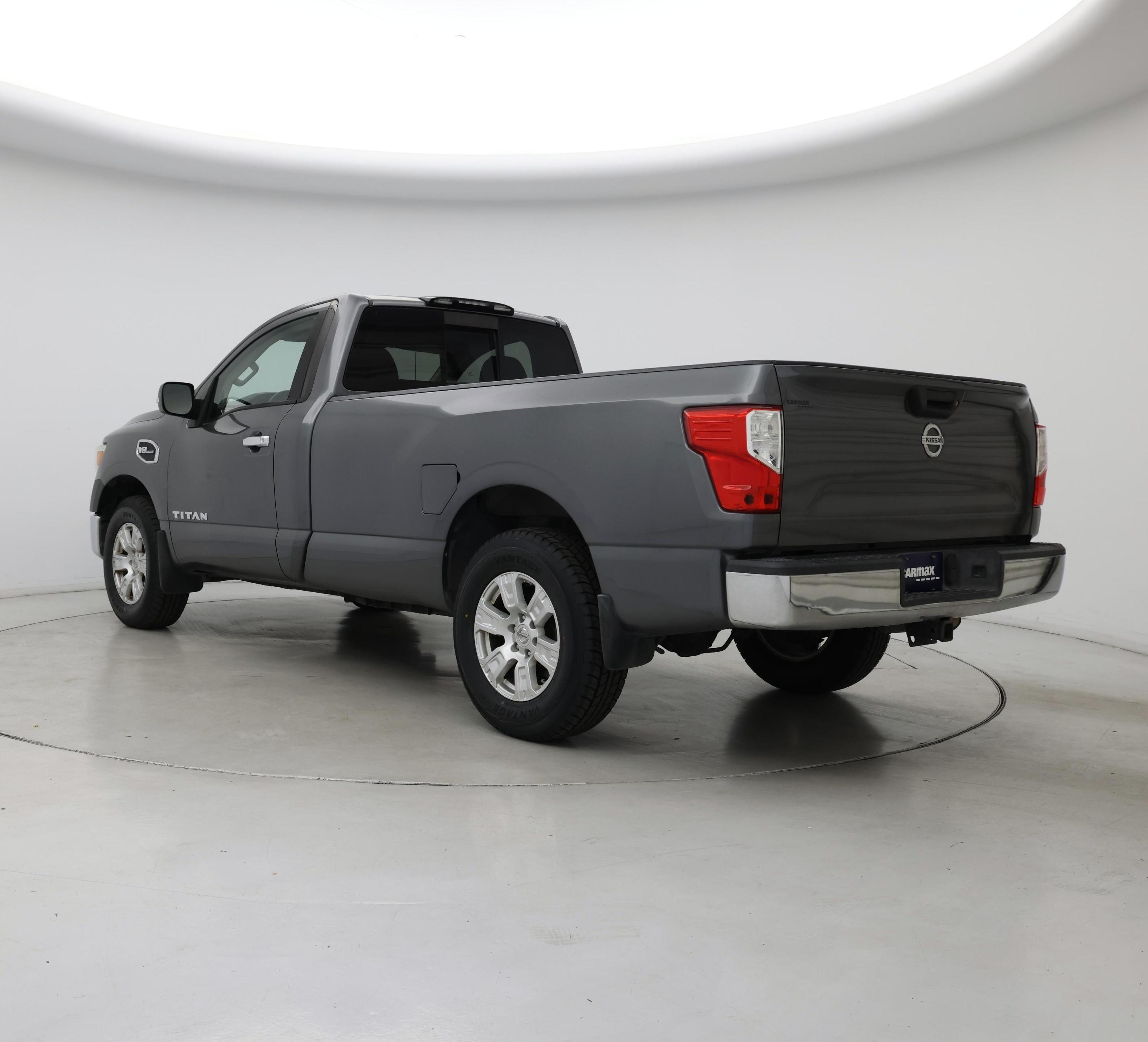 Thumbnail: 2017 Nissan Titan - 2