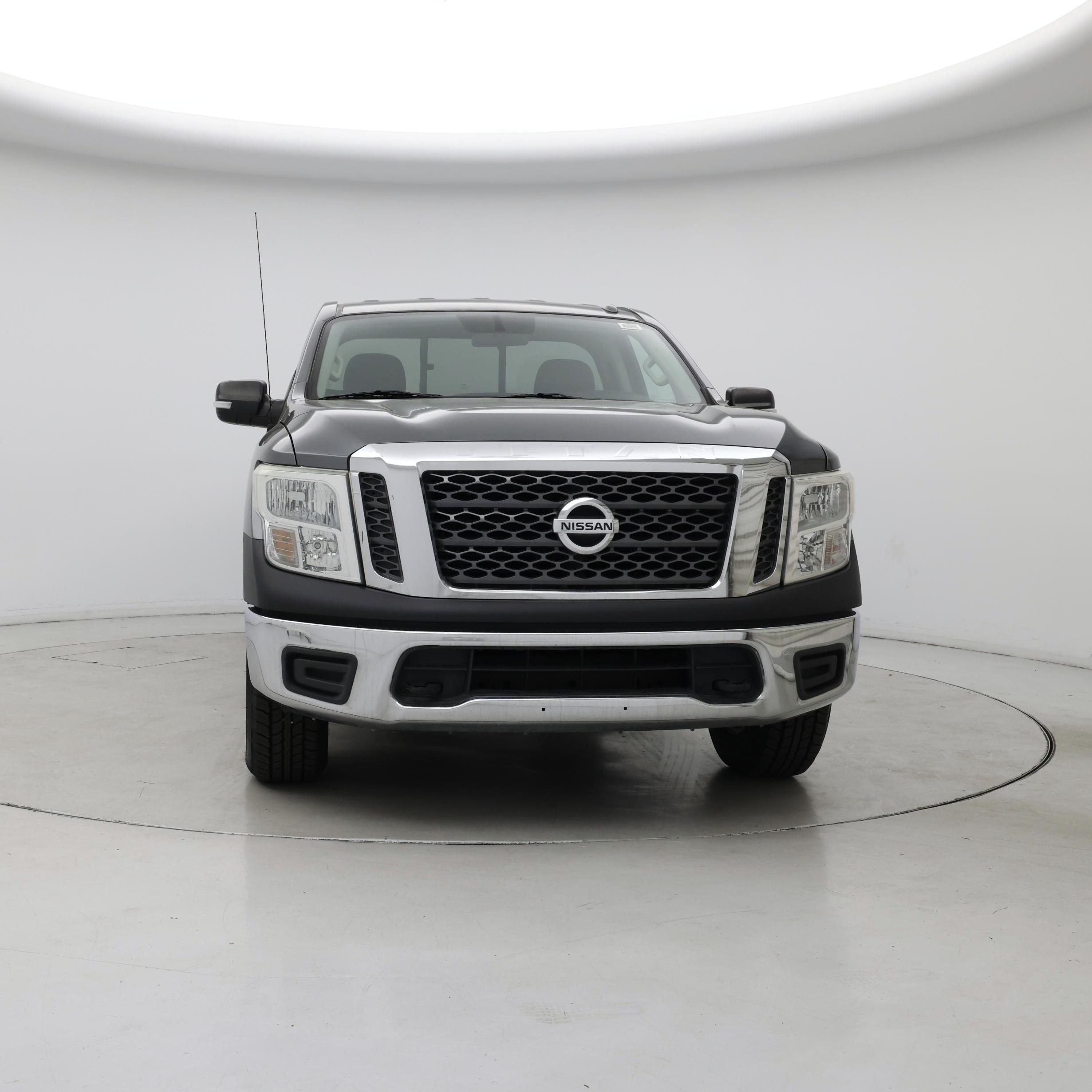 Thumbnail: 2017 Nissan Titan - 5