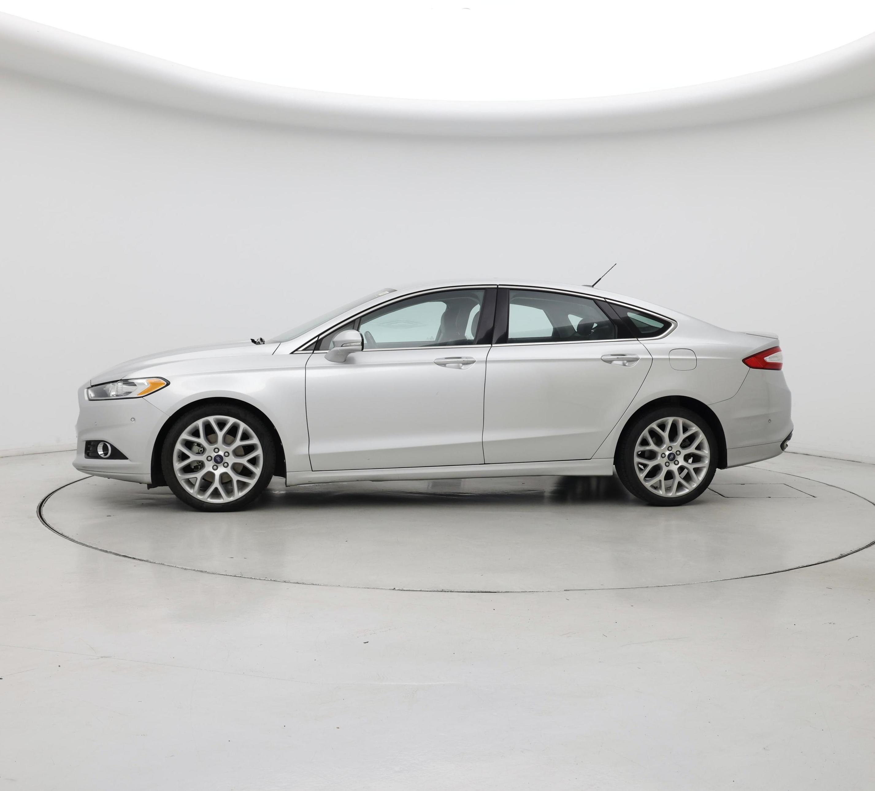 Thumbnail: 2013 Ford Fusion - 3