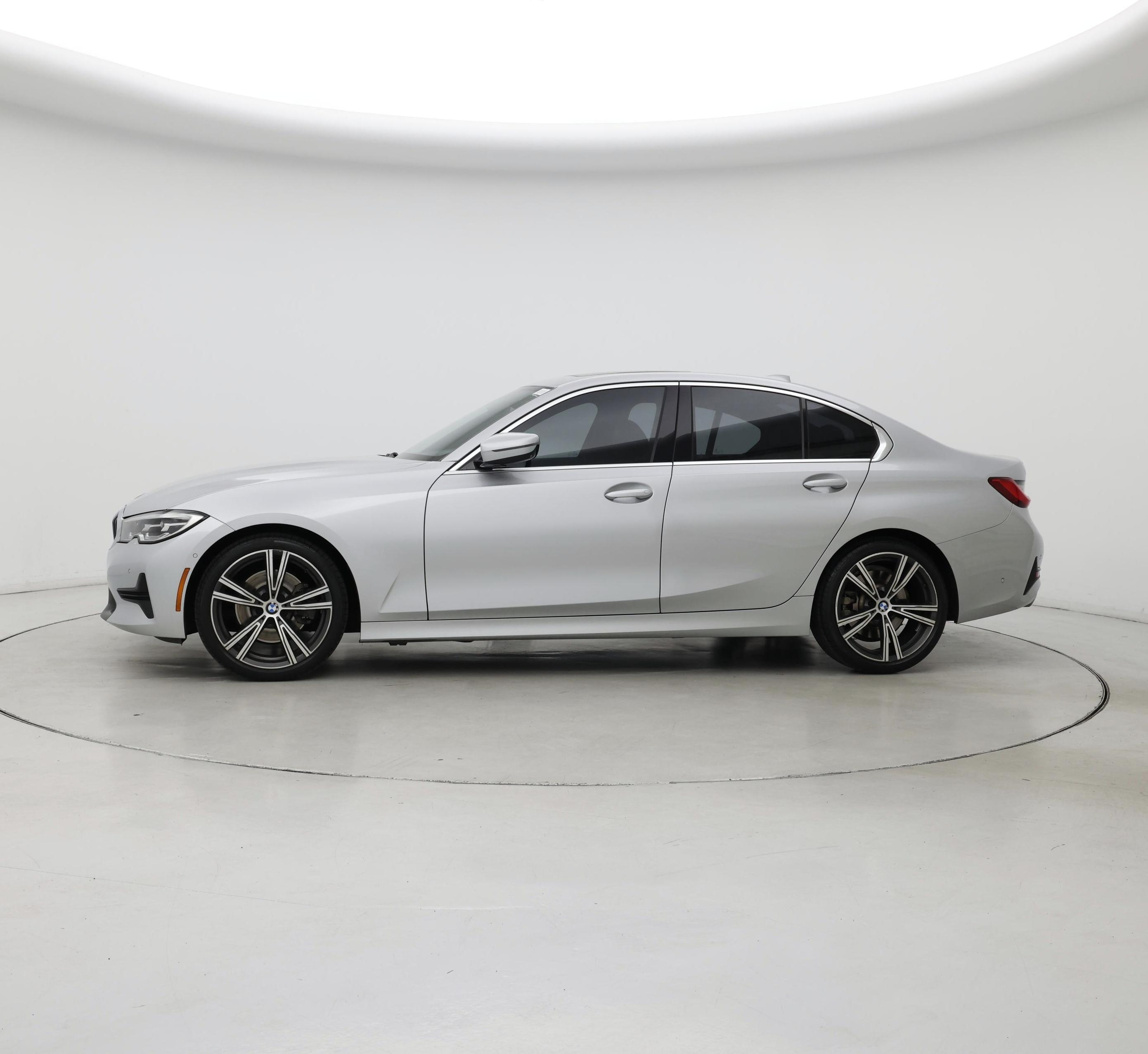 Thumbnail: 2021 BMW 3 Series - 3