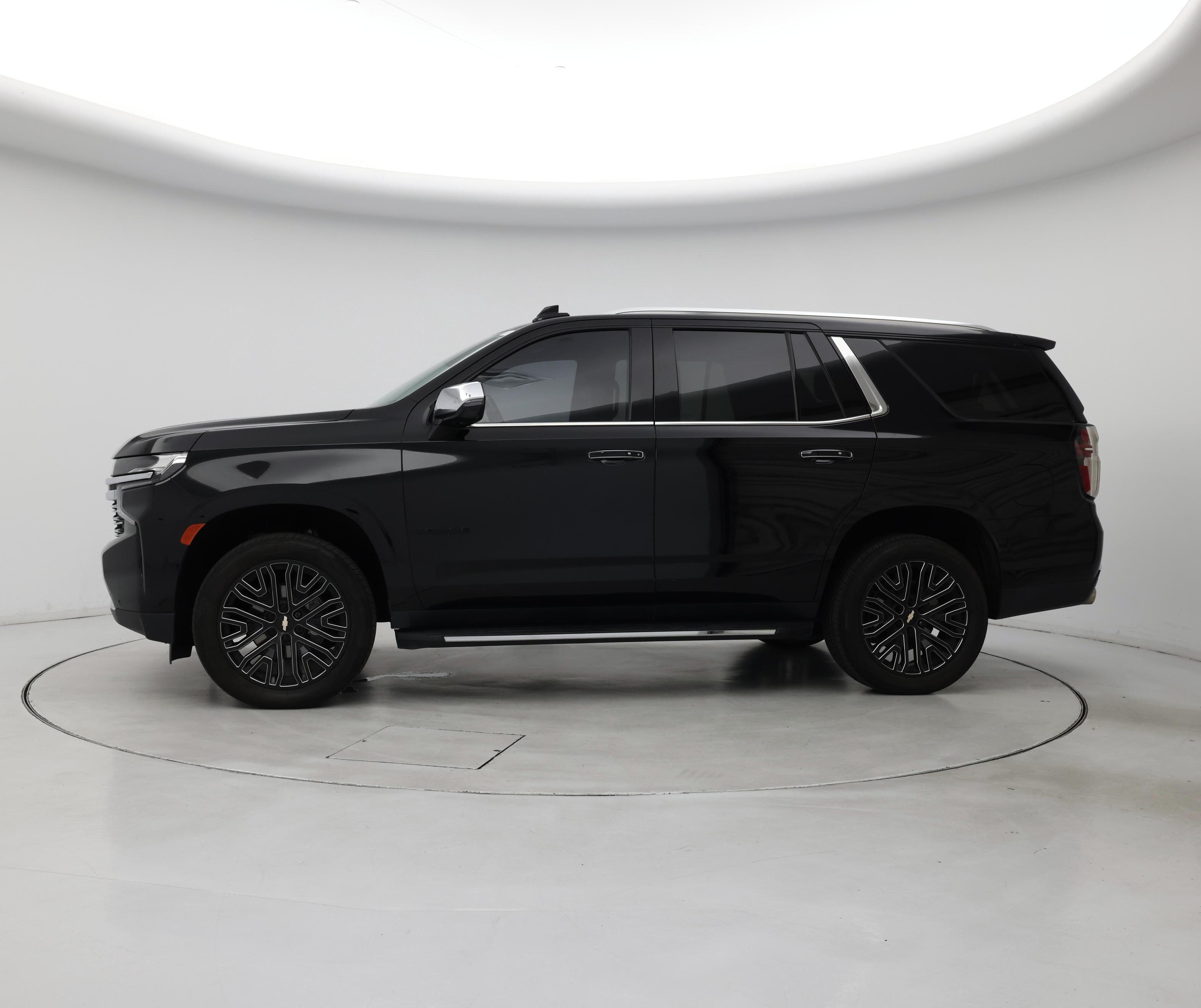 Thumbnail: 2021 Chevrolet Tahoe - 3