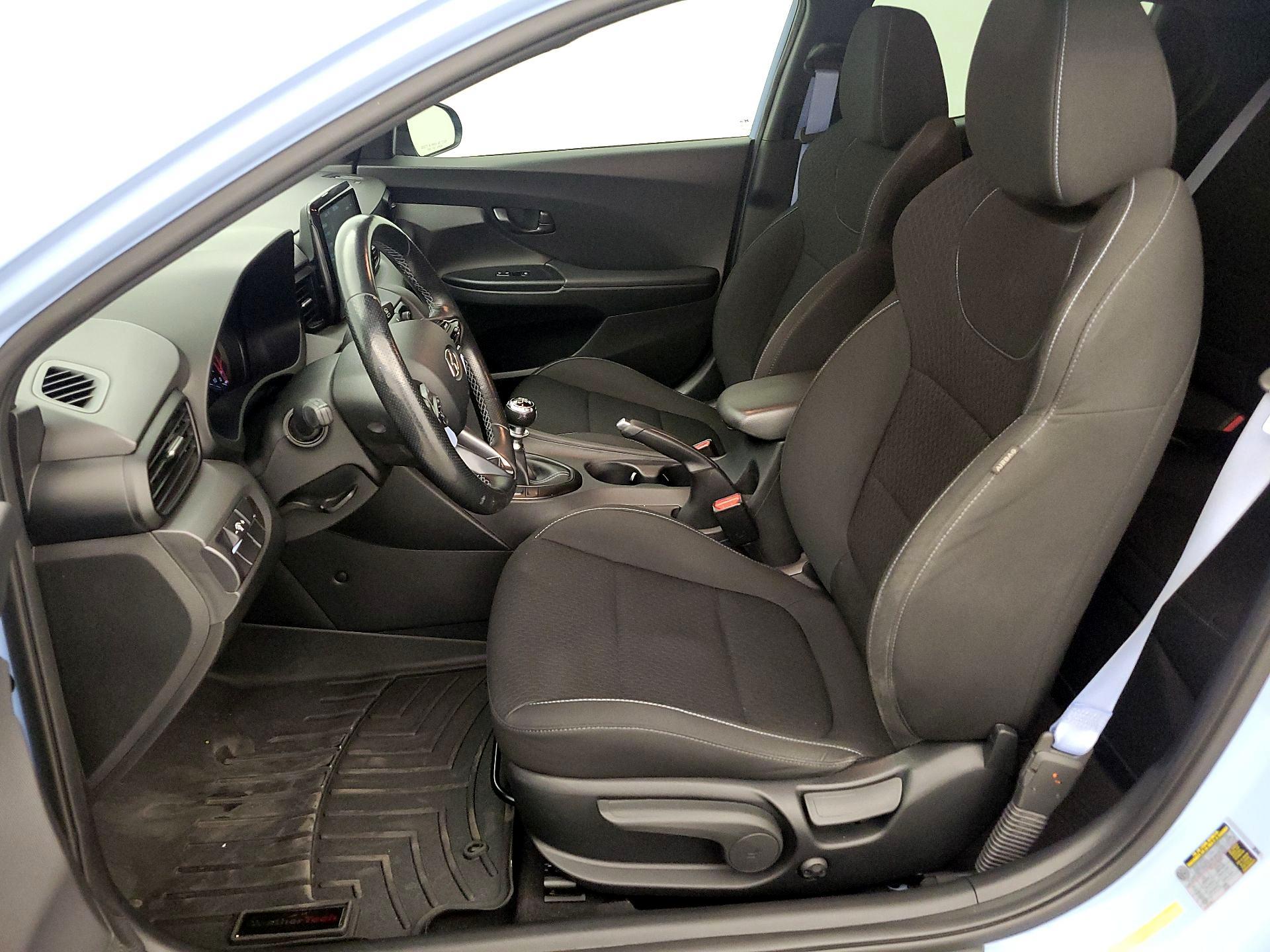 Thumbnail: 2019 Hyundai Veloster - 11