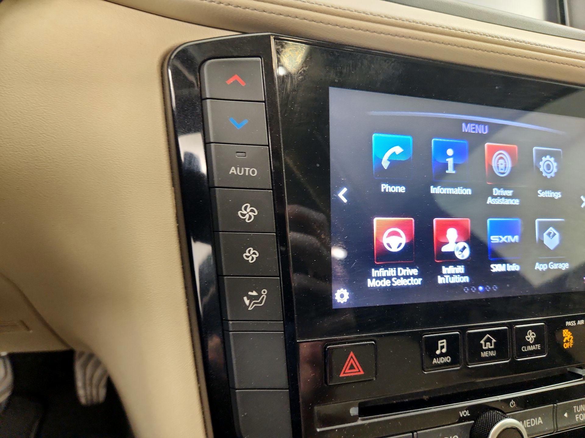 Thumbnail: 2019 INFINITI QX50 - 16